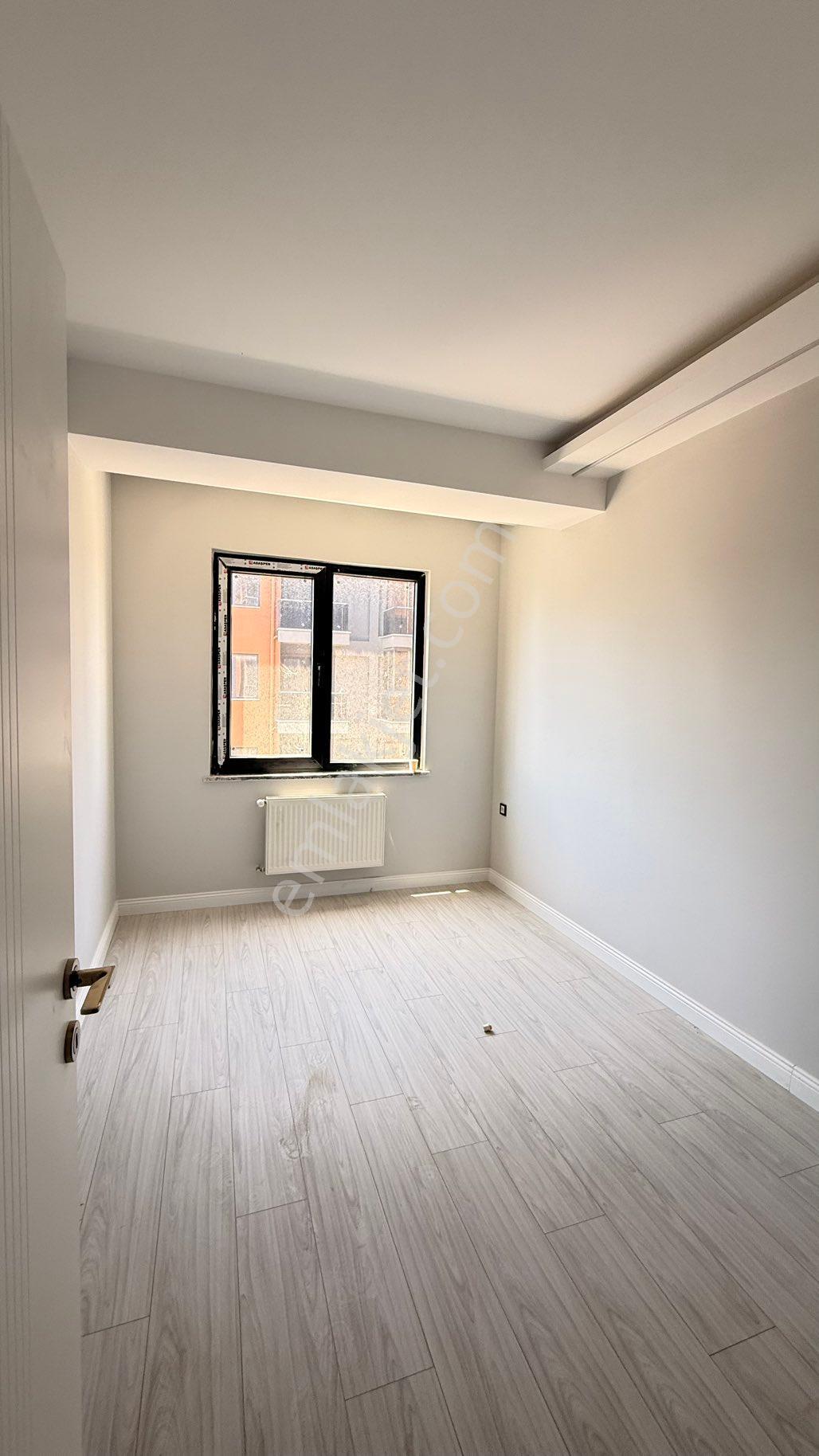 Çanakkale Esenler Mahallesi'nde Kiralık 2+1 Daire - Görsel 6