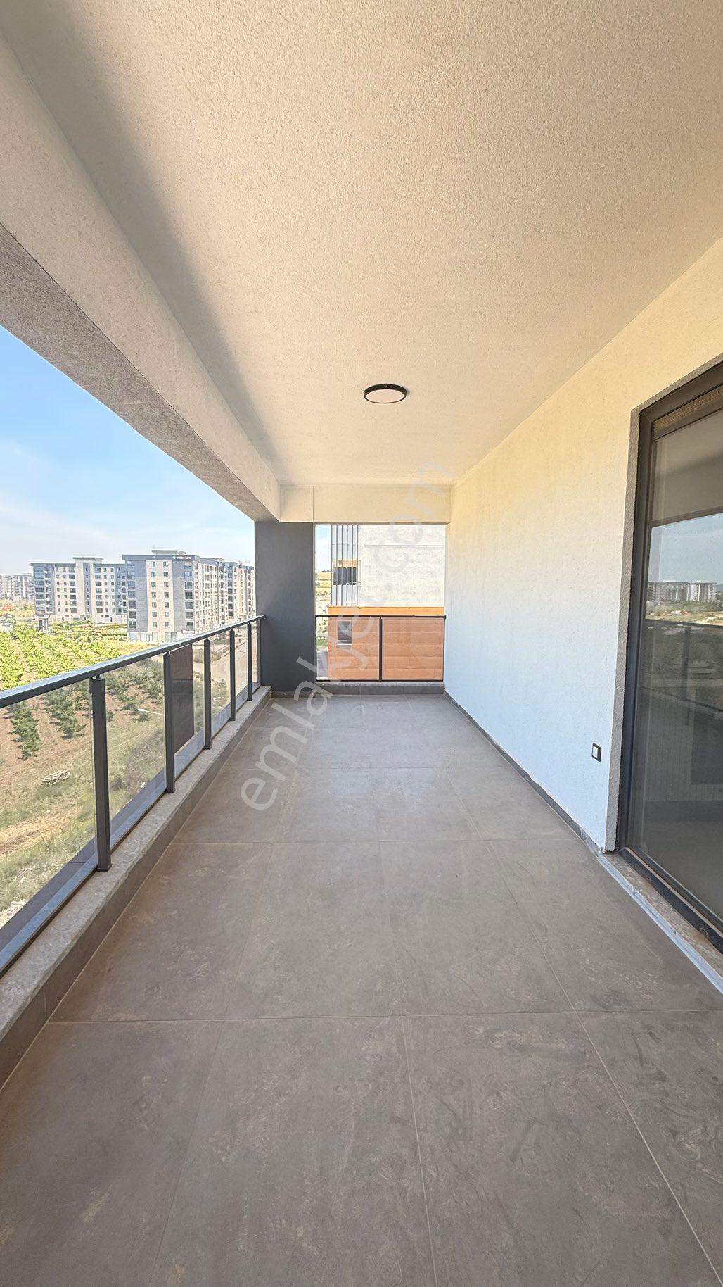 Çanakkale Esenler Mahallesi Site İçinde Kiralık 3+1 - Görsel 7