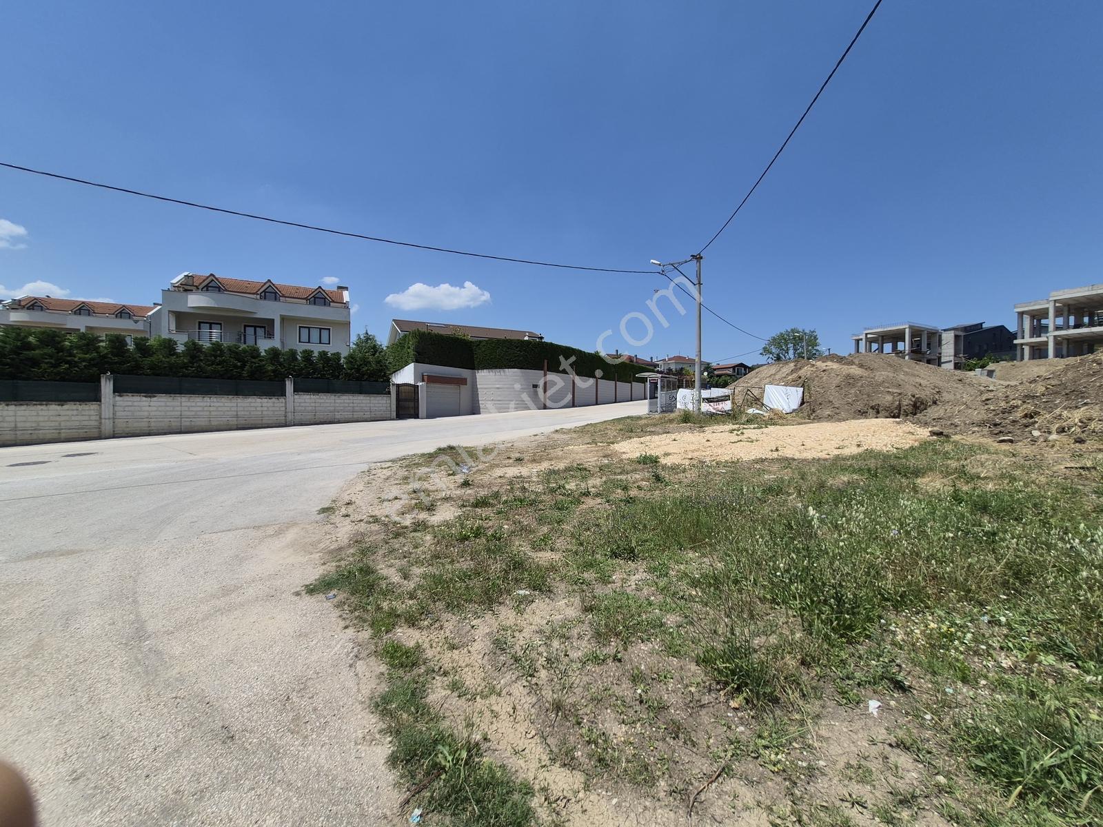 Nilüferköy'de Mükemmel Konumda Villa Arsası - Görsel 13