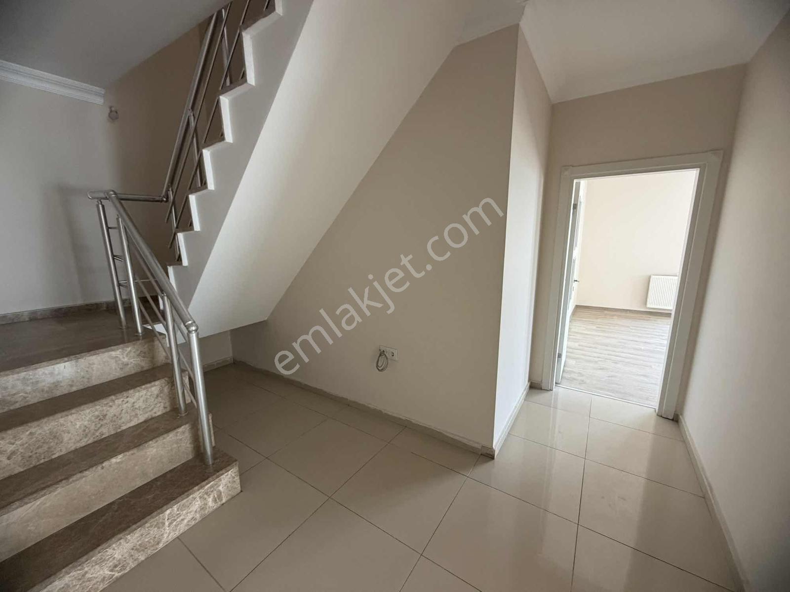 Millet Mahallesi Derya Caddesinde Satılık 4+1 Dubleks Daire - Görsel 14