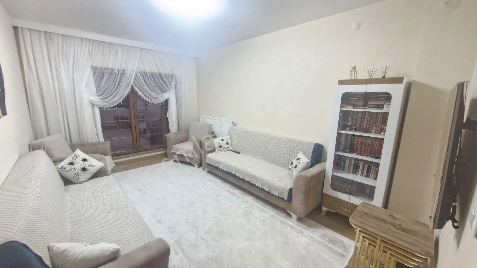 Ymz'den Şehitgazi Konutlarında Satılık Tertemiz Bakımlı 2+1