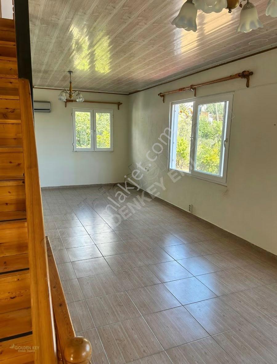 İncirköy Merkez'de Müstakil Yaşam Sunan 3+1 Kiralık Ev - Görsel 13