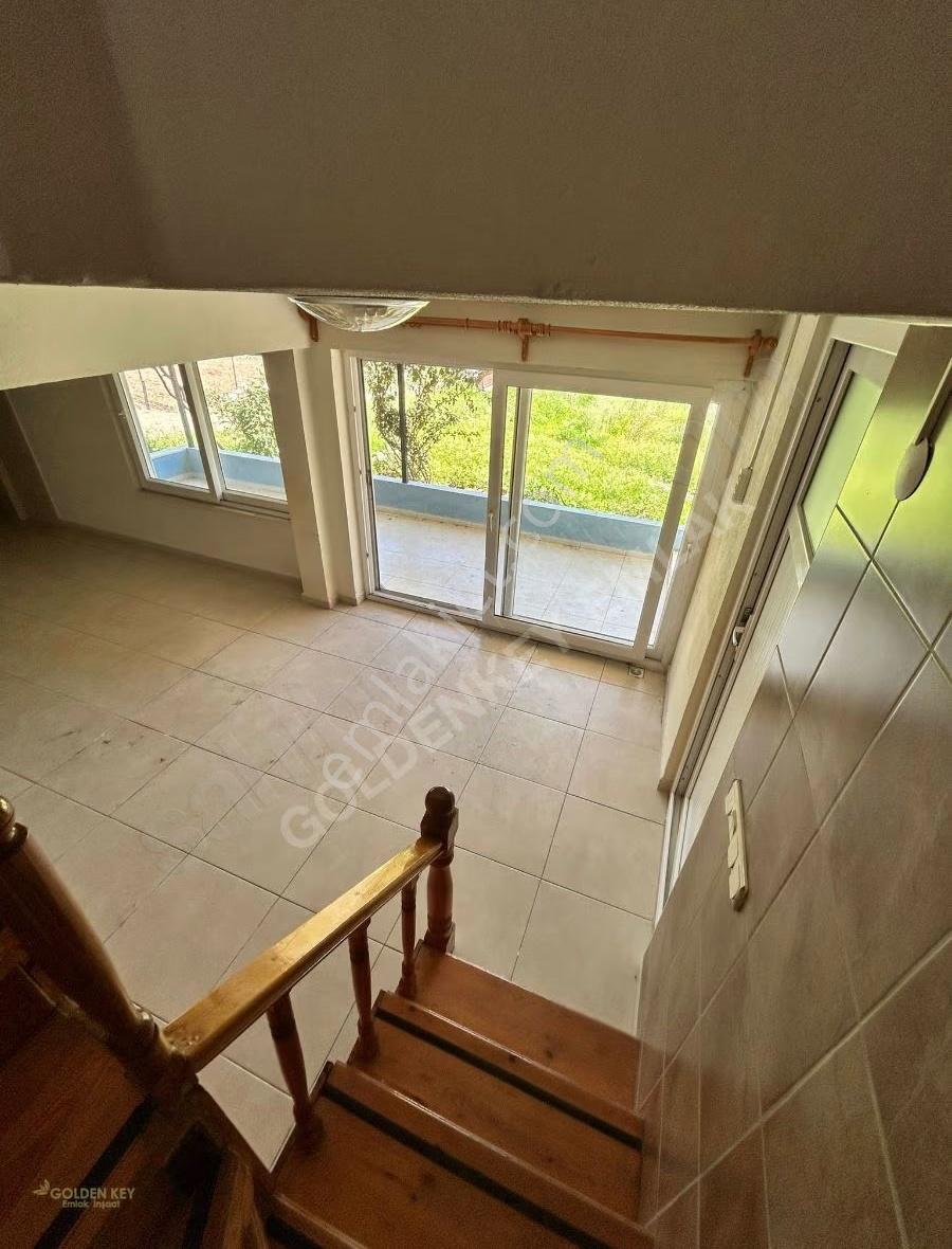 İncirköy Merkez'de Müstakil Yaşam Sunan 3+1 Kiralık Ev - Görsel 7
