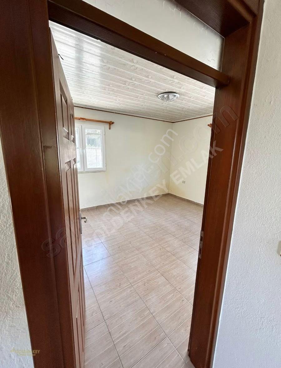 İncirköy Merkez'de Müstakil Yaşam Sunan 3+1 Kiralık Ev - Görsel 19