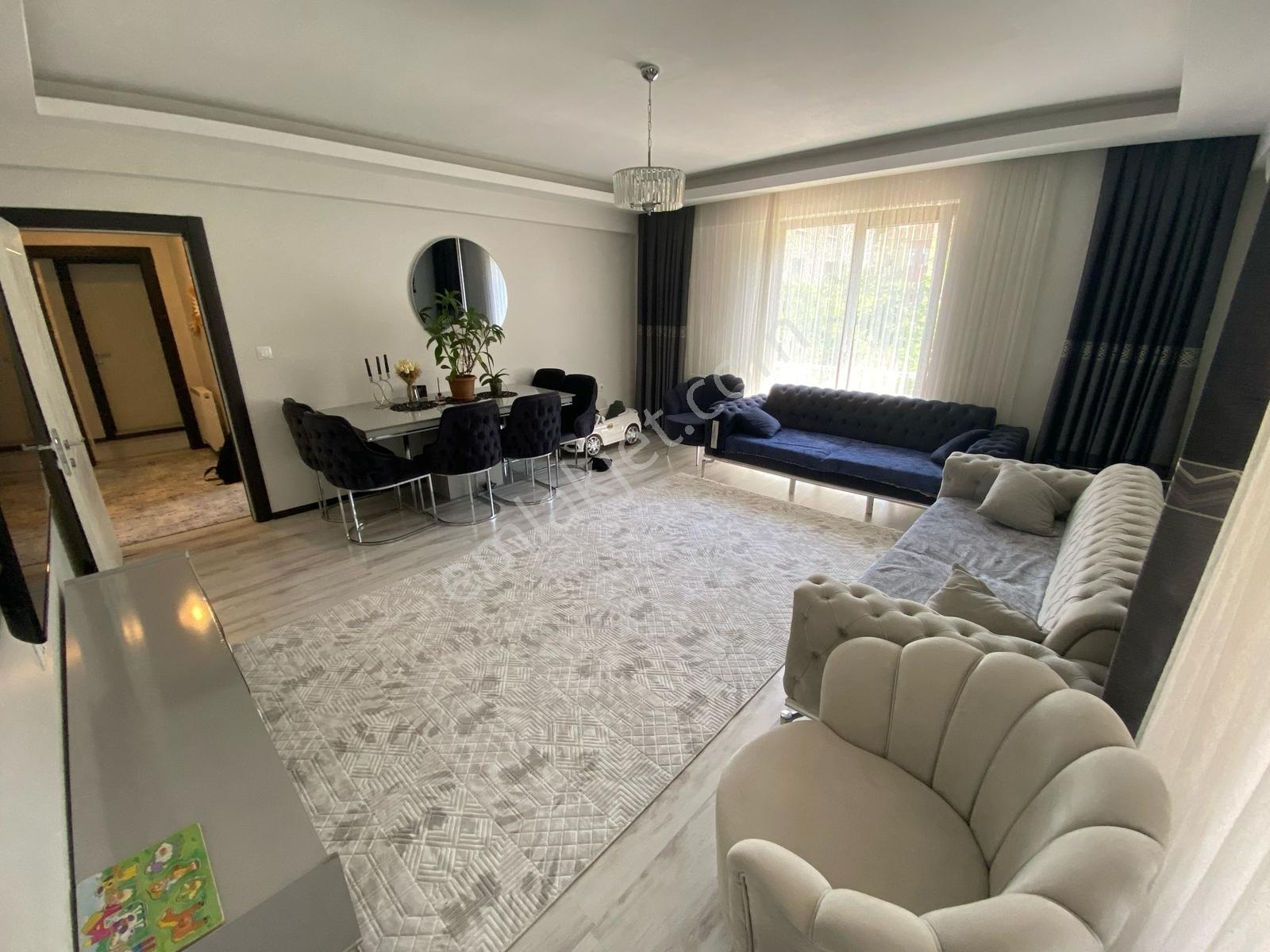 Çalı Gümüşlük'te Merkezi Konumda Geniş Daire