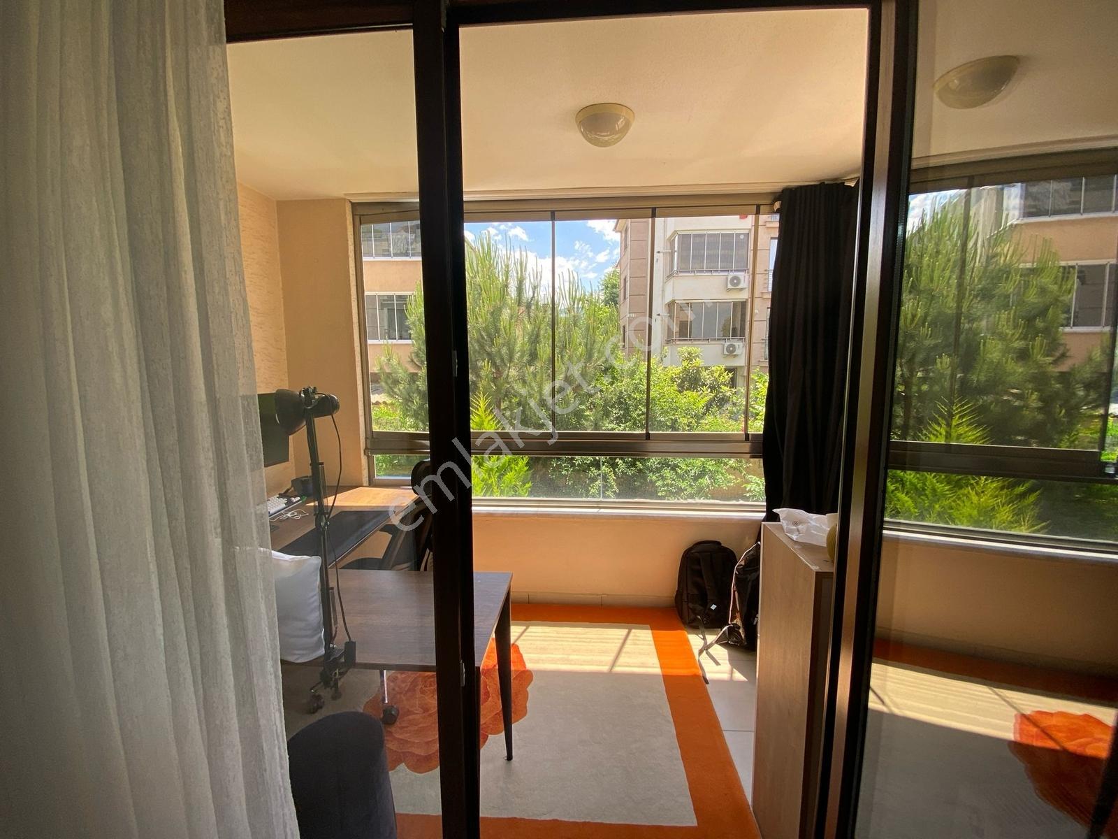 Çalı Gümüşlük'te Merkezi Konumda Geniş Daire - Görsel 26