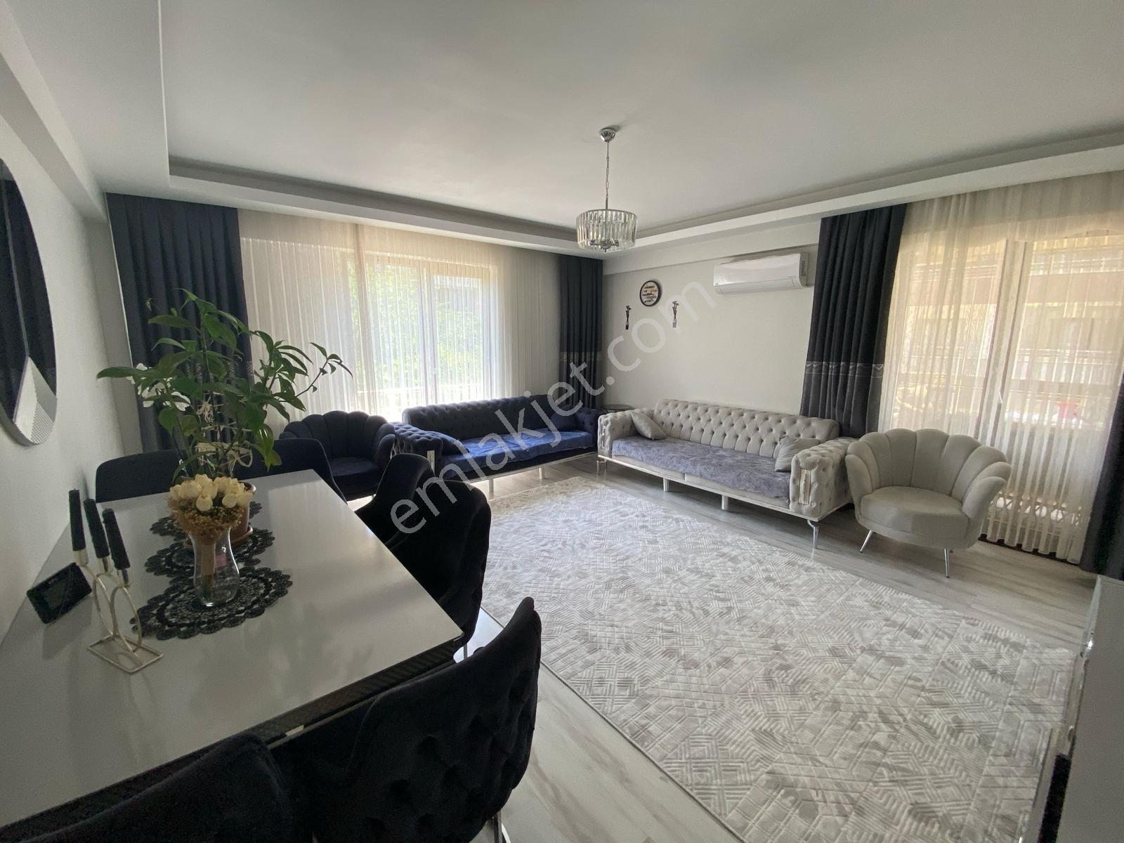 Çalı Gümüşlük'te Merkezi Konumda Geniş Daire - Görsel 15