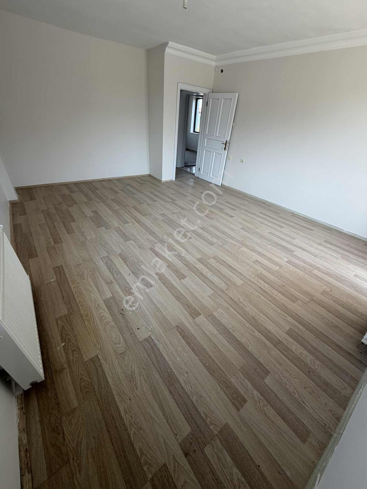 Fazelden Geniş Arazili Yaz Ve Kış Bahçeli Kullanışlı Villa - Görsel 10