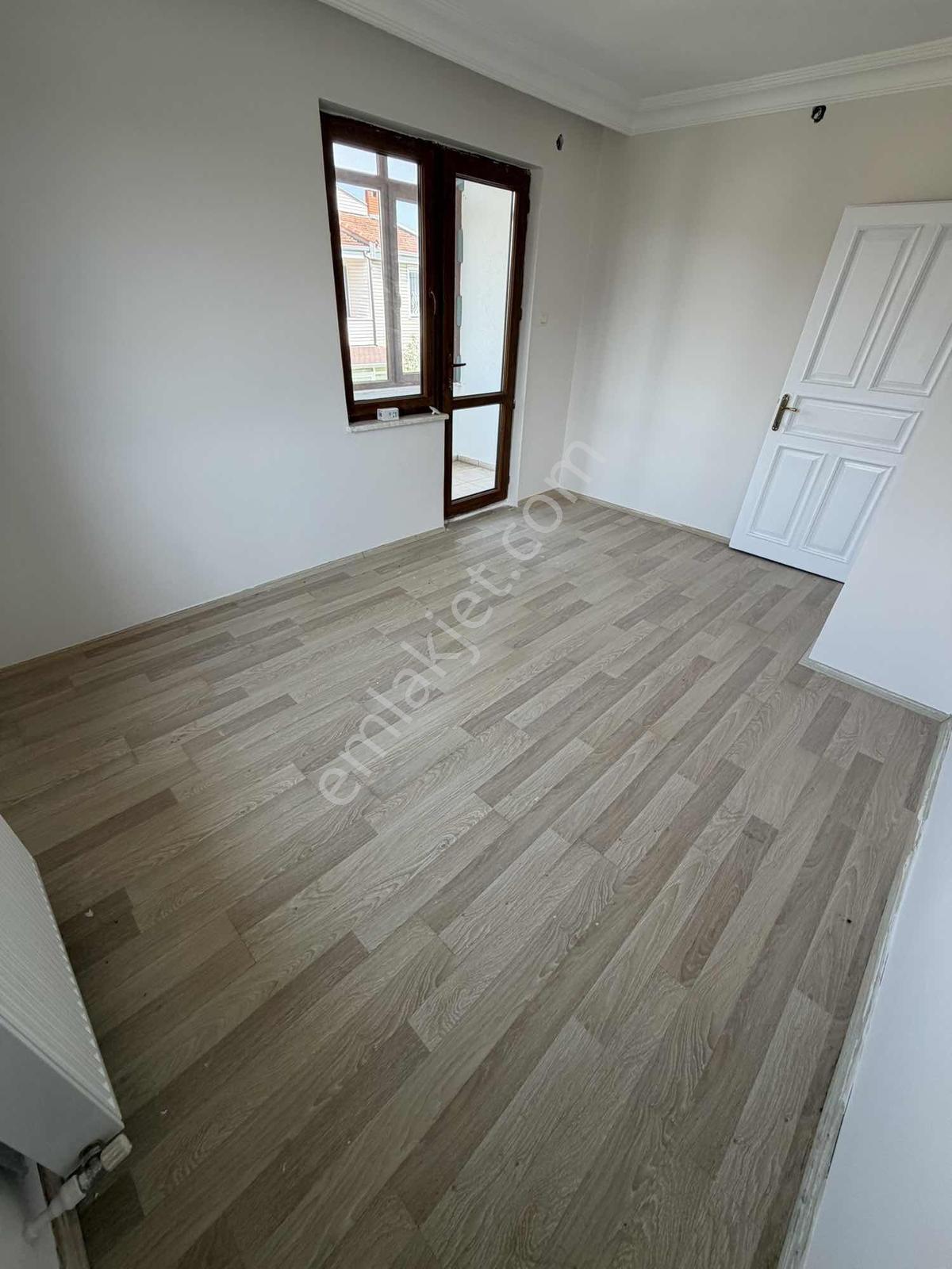 Fazelden Geniş Arazili Yaz Ve Kış Bahçeli Kullanışlı Villa - Görsel 24
