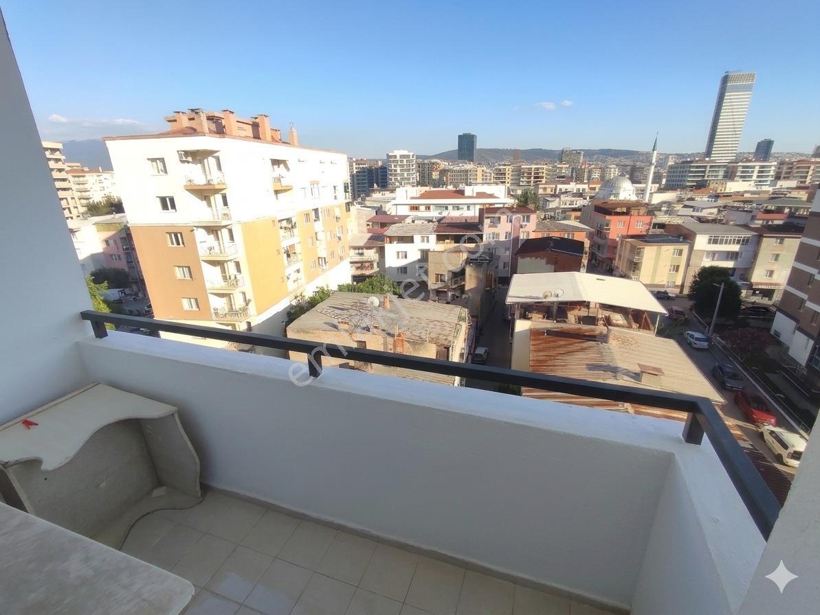 Bayraklı Manavkuyu Geniş Ve Ferah, Bakımlı Kiralık 3+1 Daire - Görsel 14