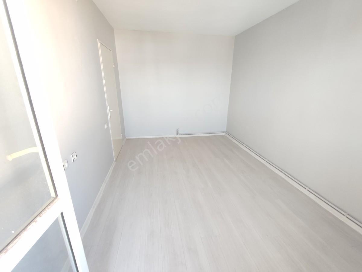 Bayraklı Manavkuyu Geniş Ve Ferah, Bakımlı Kiralık 3+1 Daire - Görsel 13