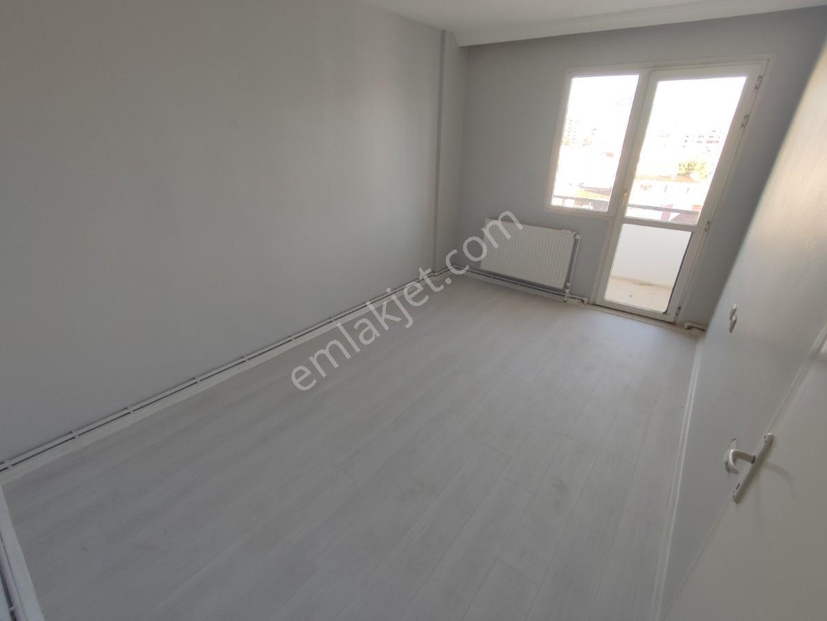 Bayraklı Manavkuyu Geniş Ve Ferah, Bakımlı Kiralık 3+1 Daire - Görsel 12