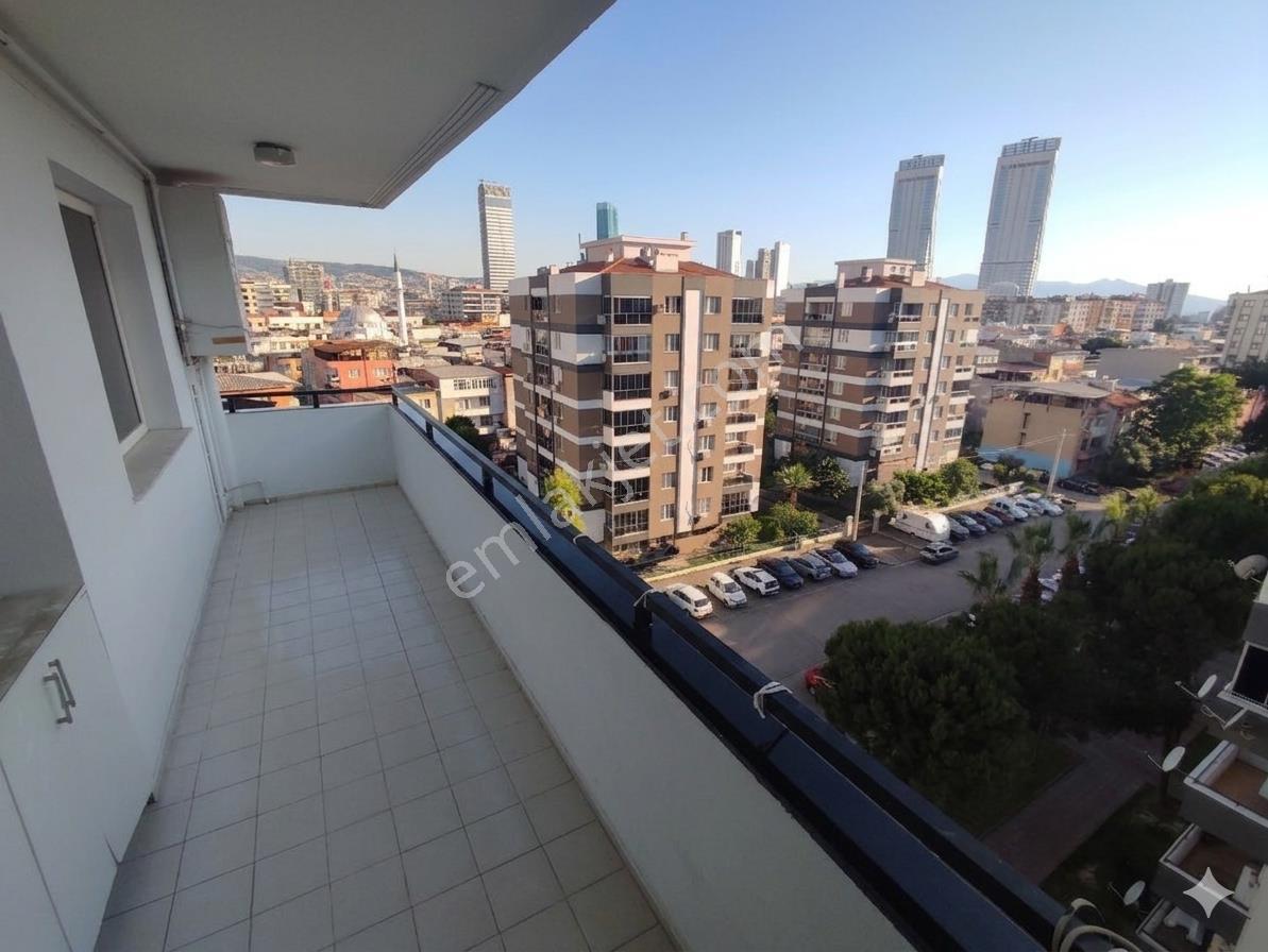 Bayraklı Manavkuyu Geniş Ve Ferah, Bakımlı Kiralık 3+1 Daire - Görsel 6