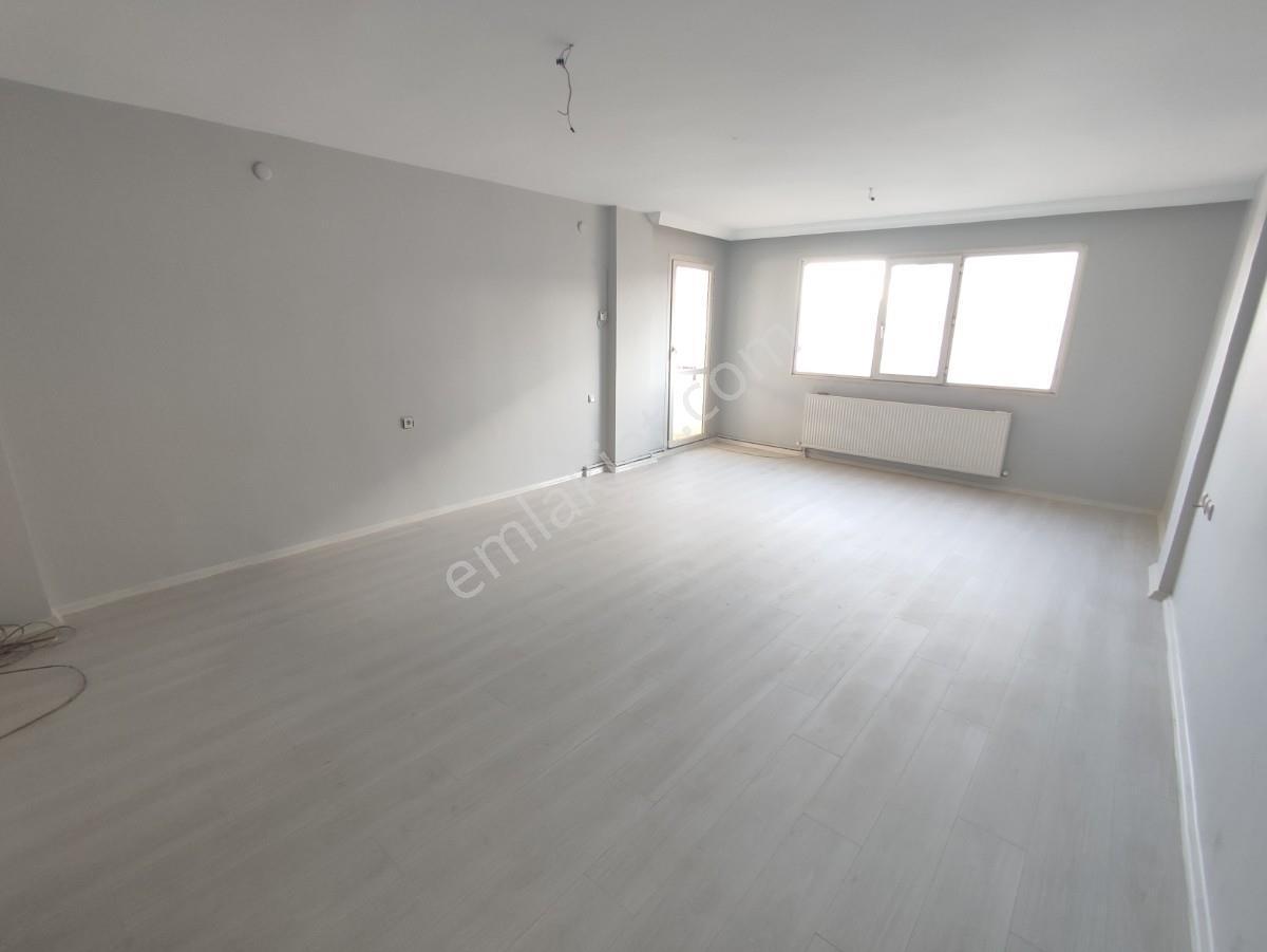 Bayraklı Manavkuyu Geniş Ve Ferah, Bakımlı Kiralık 3+1 Daire - Görsel 3