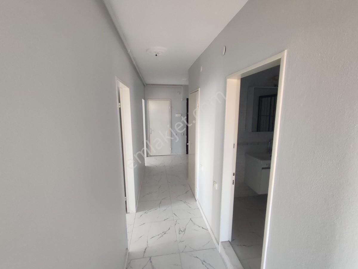 Bayraklı Manavkuyu Geniş Ve Ferah, Bakımlı Kiralık 3+1 Daire - Görsel 21
