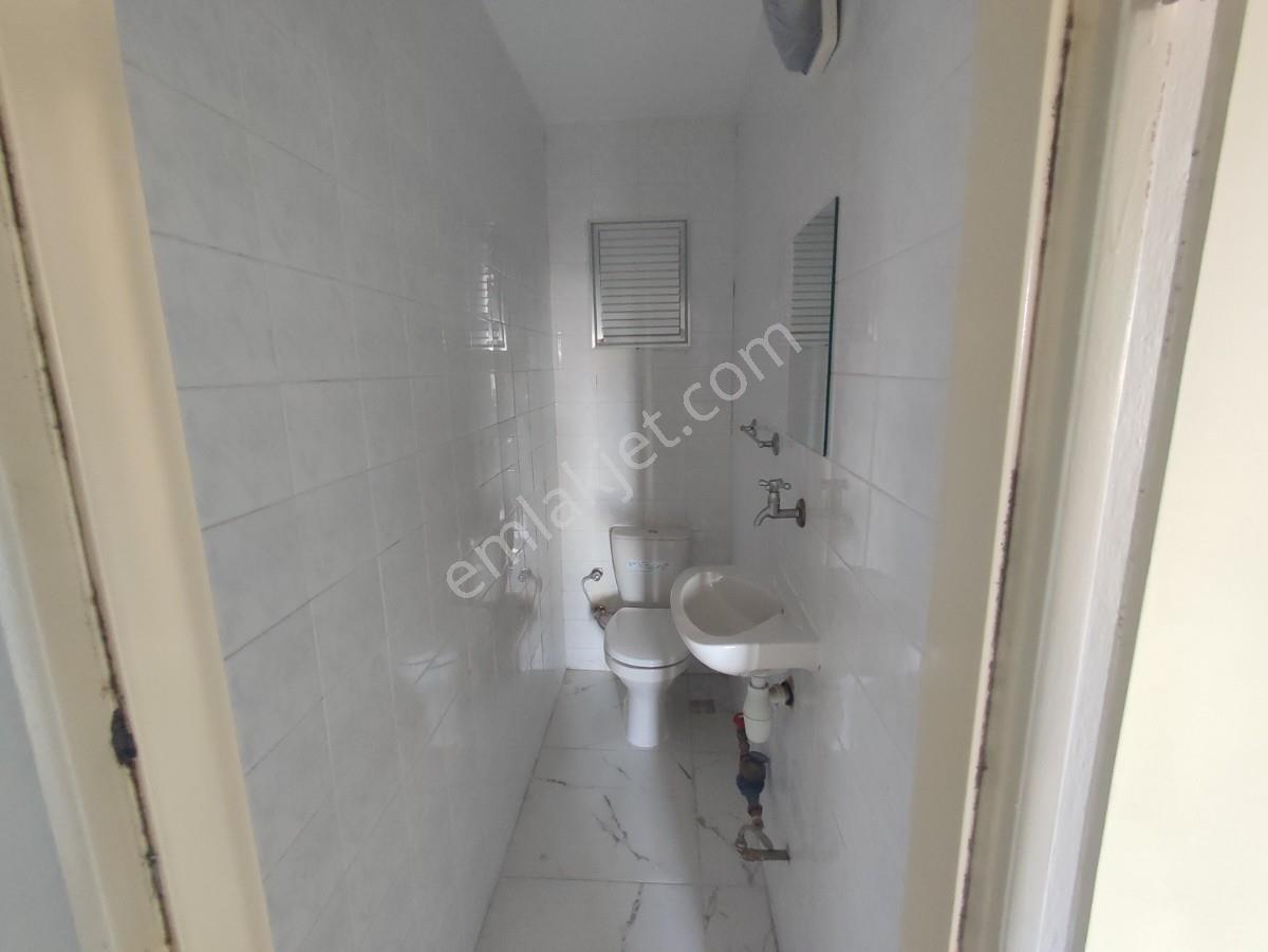 Bayraklı Manavkuyu Geniş Ve Ferah, Bakımlı Kiralık 3+1 Daire - Görsel 20