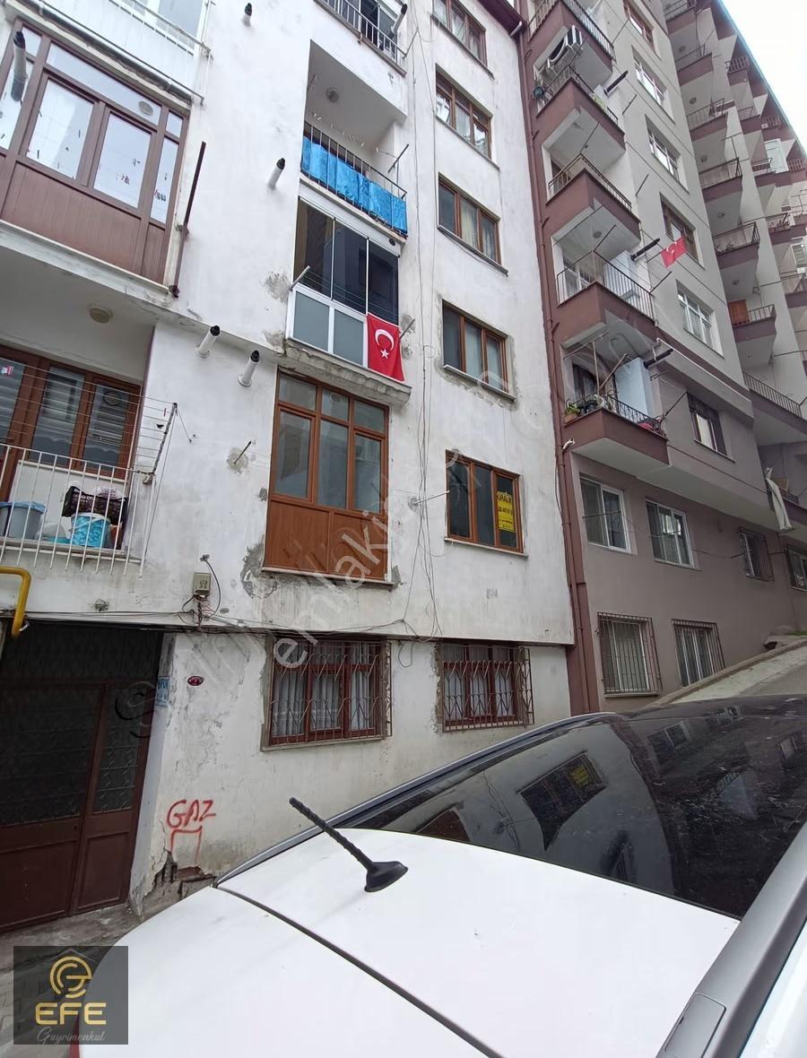 Efe Gayrimenkulden Orta Mahallede Kiralık 2+1 Daire