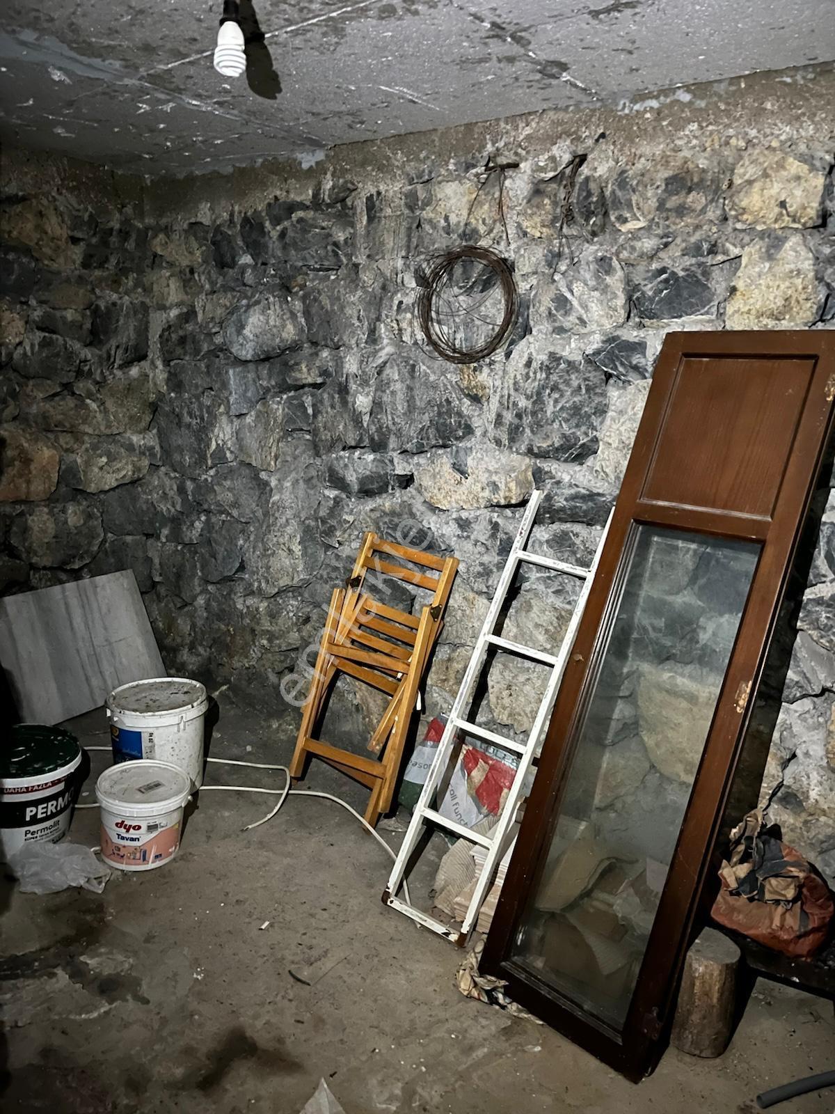 Kanlıca'da Kısmi Deniz Manzaralı Bahçeli Satılık Müstakil Villa - Görsel 10