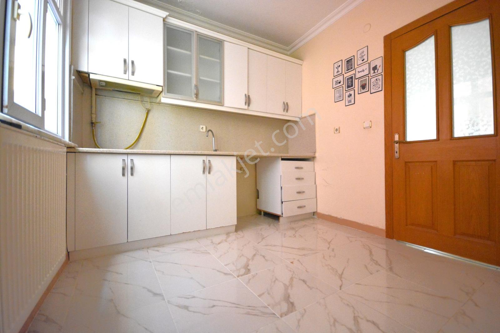 Kiralık 4+1 Sultanbeyli Merkezde!! 1302 Cadde Üzerinde Daire - Görsel 9