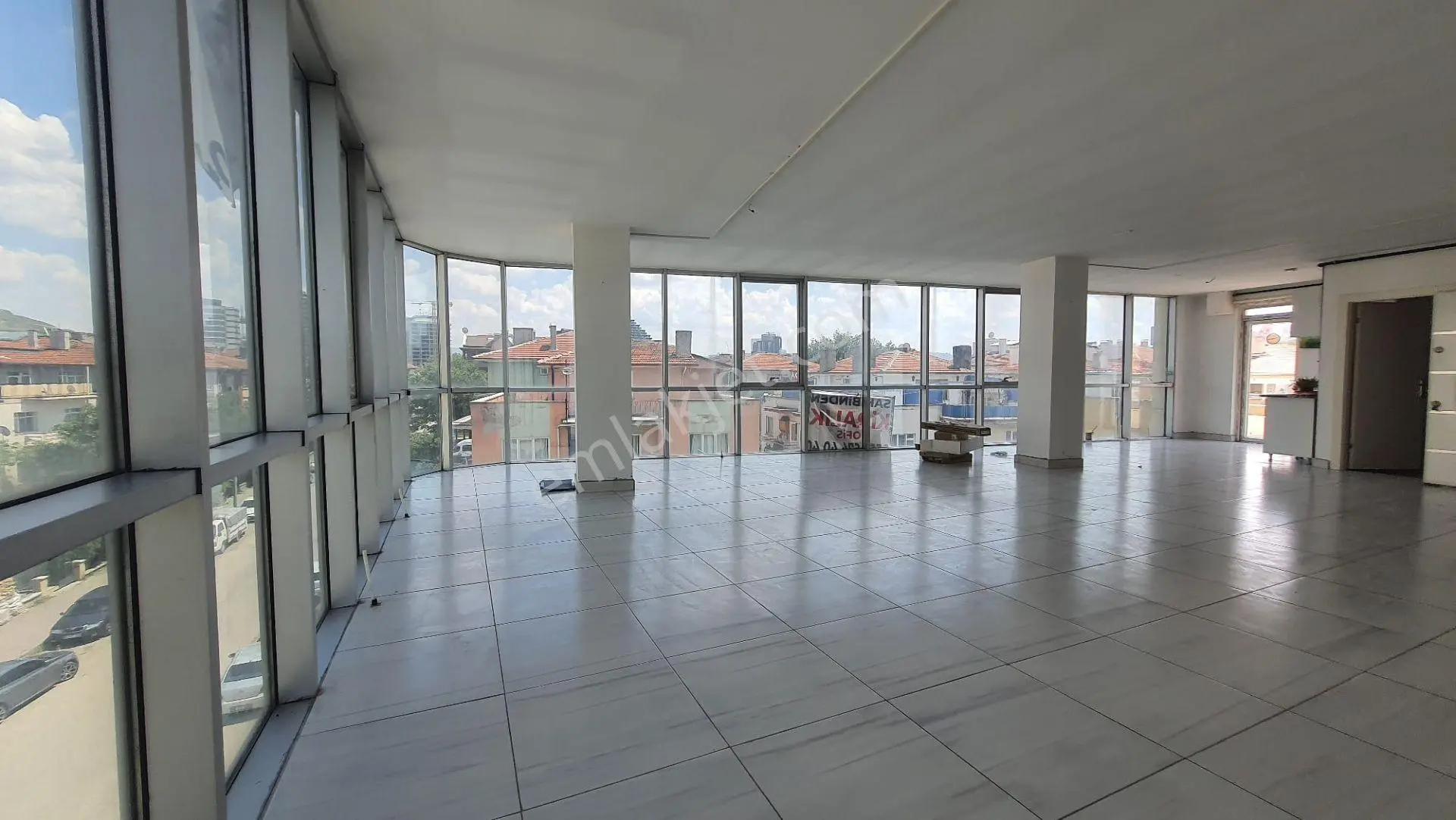 Ankara Ziraat Mah. Cadde Cepheli Köşe Konumda 85m² Kiralık Ofis - Görsel 5