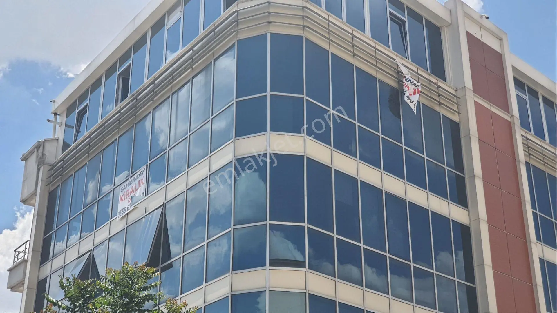 Ankara Ziraat Mah. Cadde Cepheli Köşe Konumda 85m² Kiralık Ofis - Görsel 2