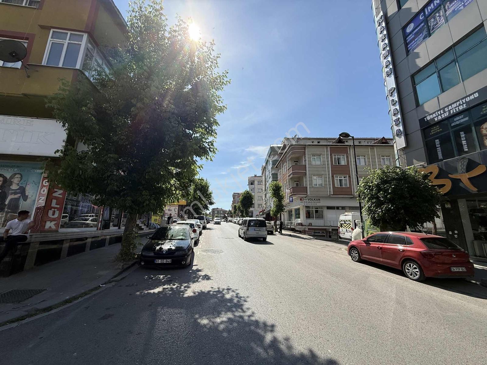 Esenyalı İstiklal Cad.yakını Full Eşyalı Net 90 M2 3+1 Daire - Görsel 3
