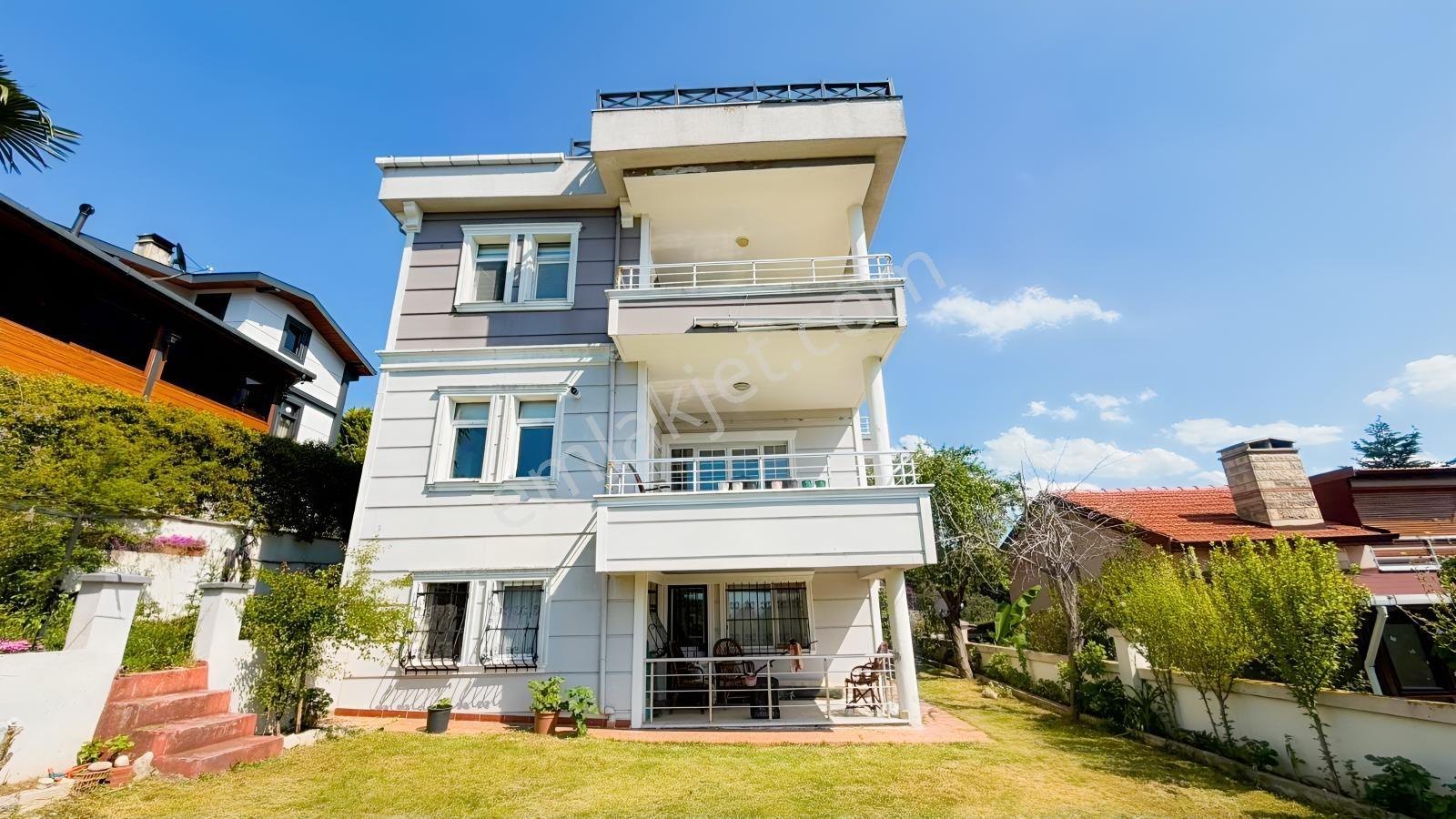 Remaxanka'da Karacaköyde Muhteşem Deniz Manzaralı Müstakil Villa - Görsel 18