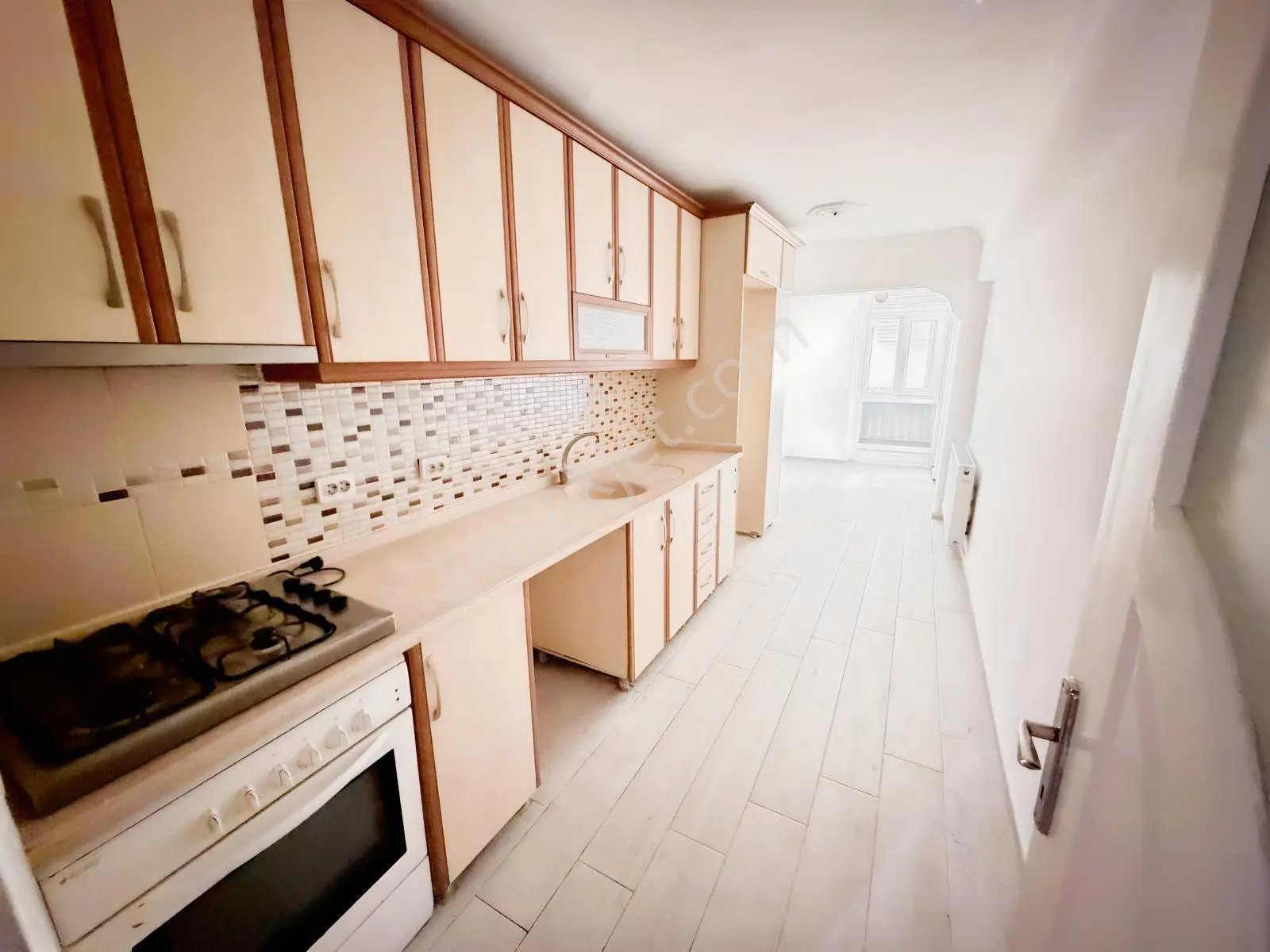 Geniş Kullanışlı 3+1 Kiralık Daire - Görsel 2