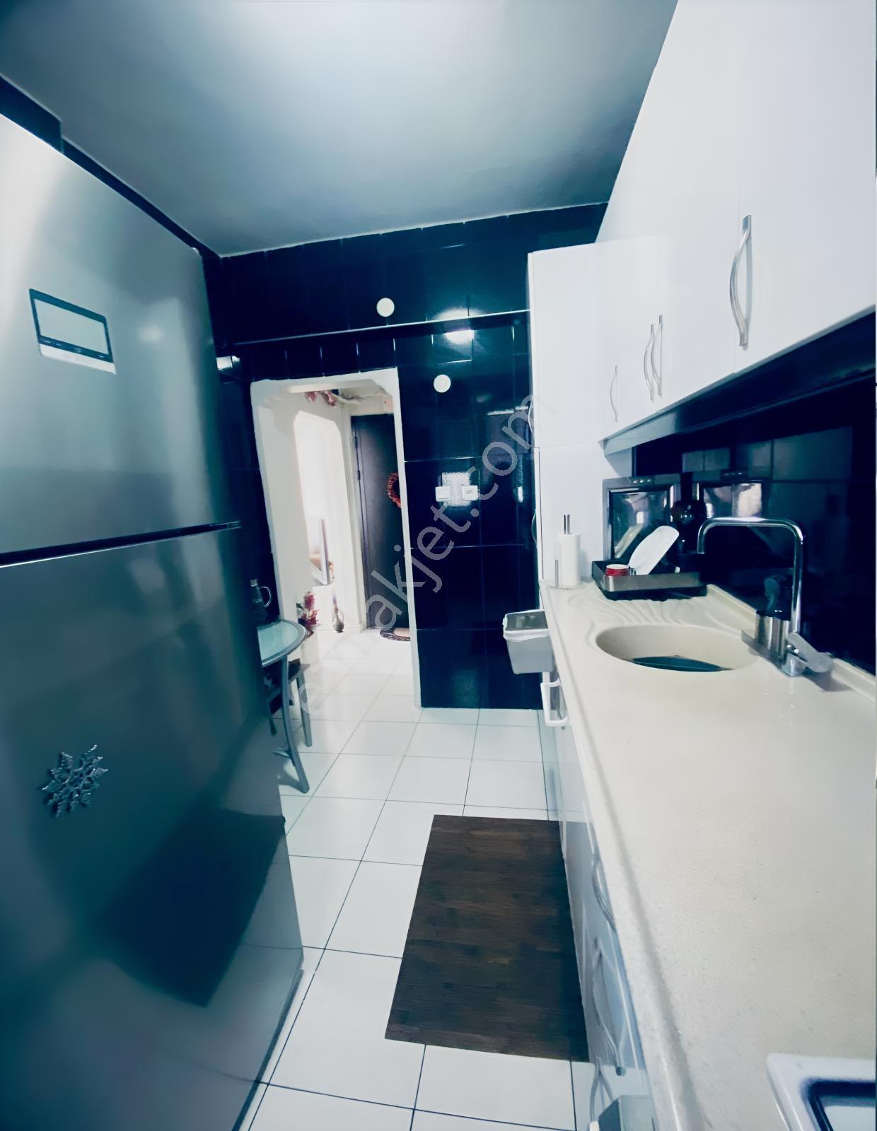 Kartal Karlıktepe Cadde Üzerinde Satılık 110m² (3+1) Daire - Görsel 8