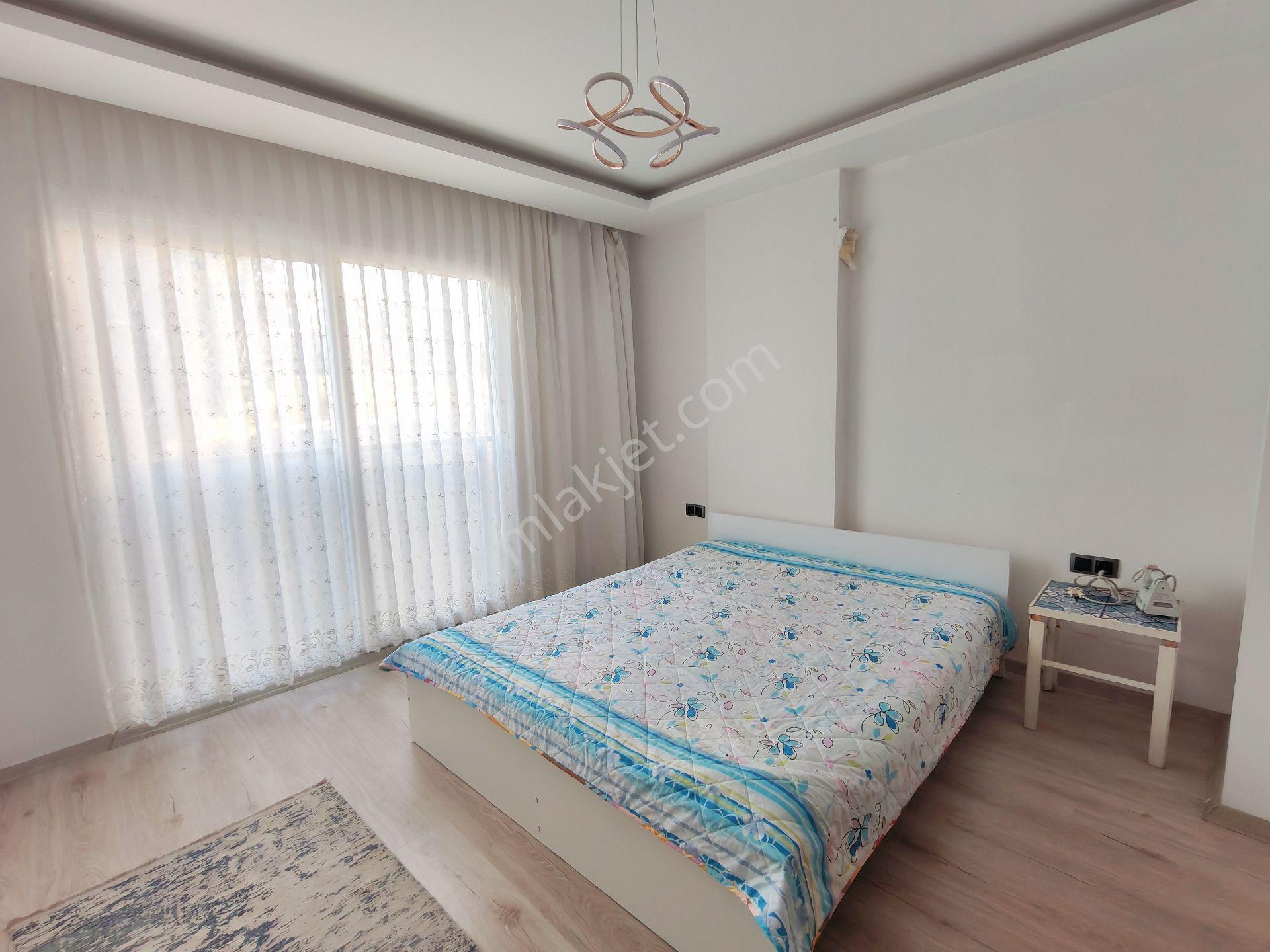 Kuşadası Otogar Arkasında,asansörlü, Doğalgazlı, Havuzlu Sitede, Eşyalı 2+1 Kiralık Daire - Görsel 14