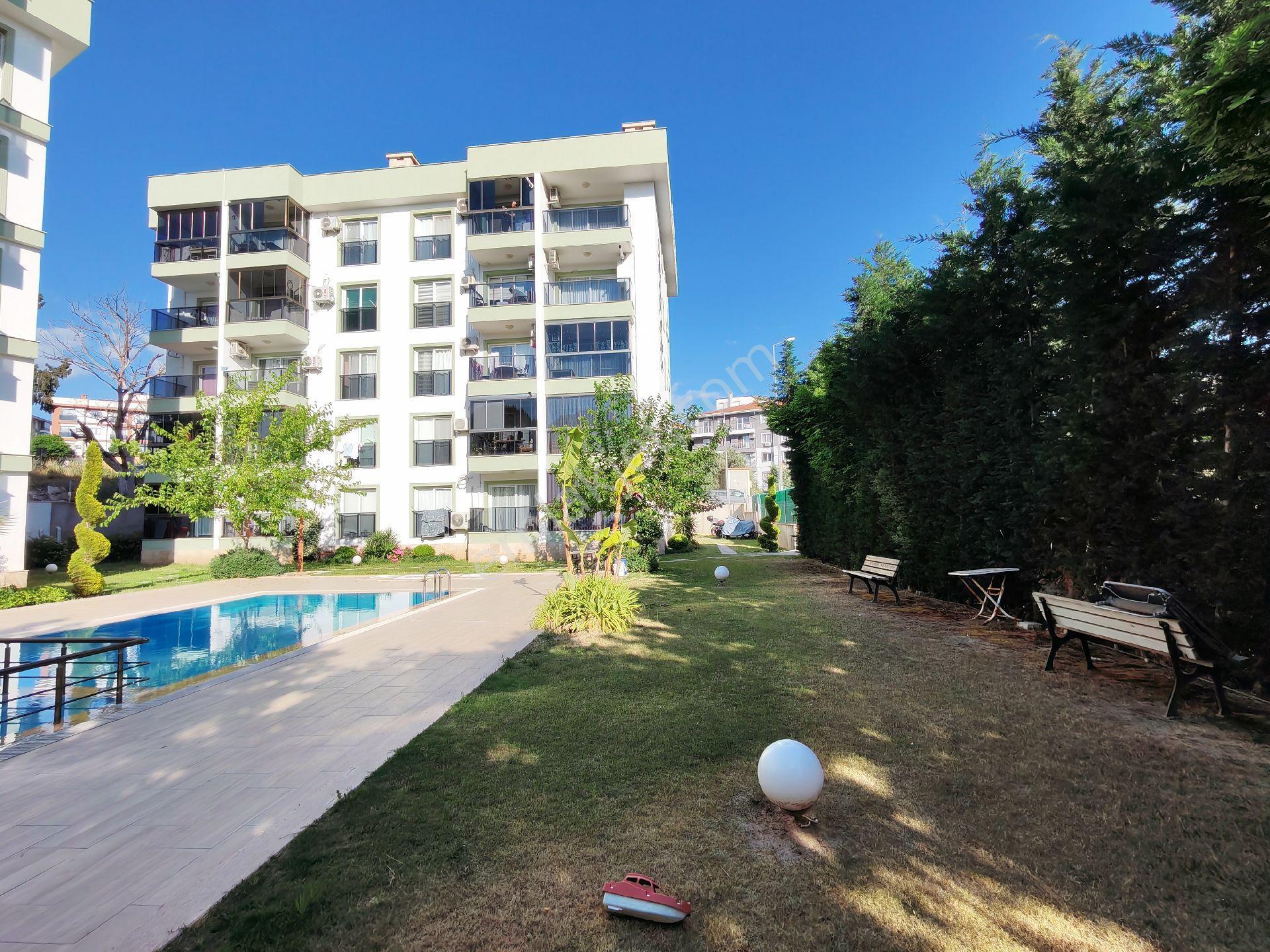 Kuşadası Otogar Arkasında,asansörlü, Doğalgazlı, Havuzlu Sitede, Eşyalı 2+1 Kiralık Daire - Görsel 26