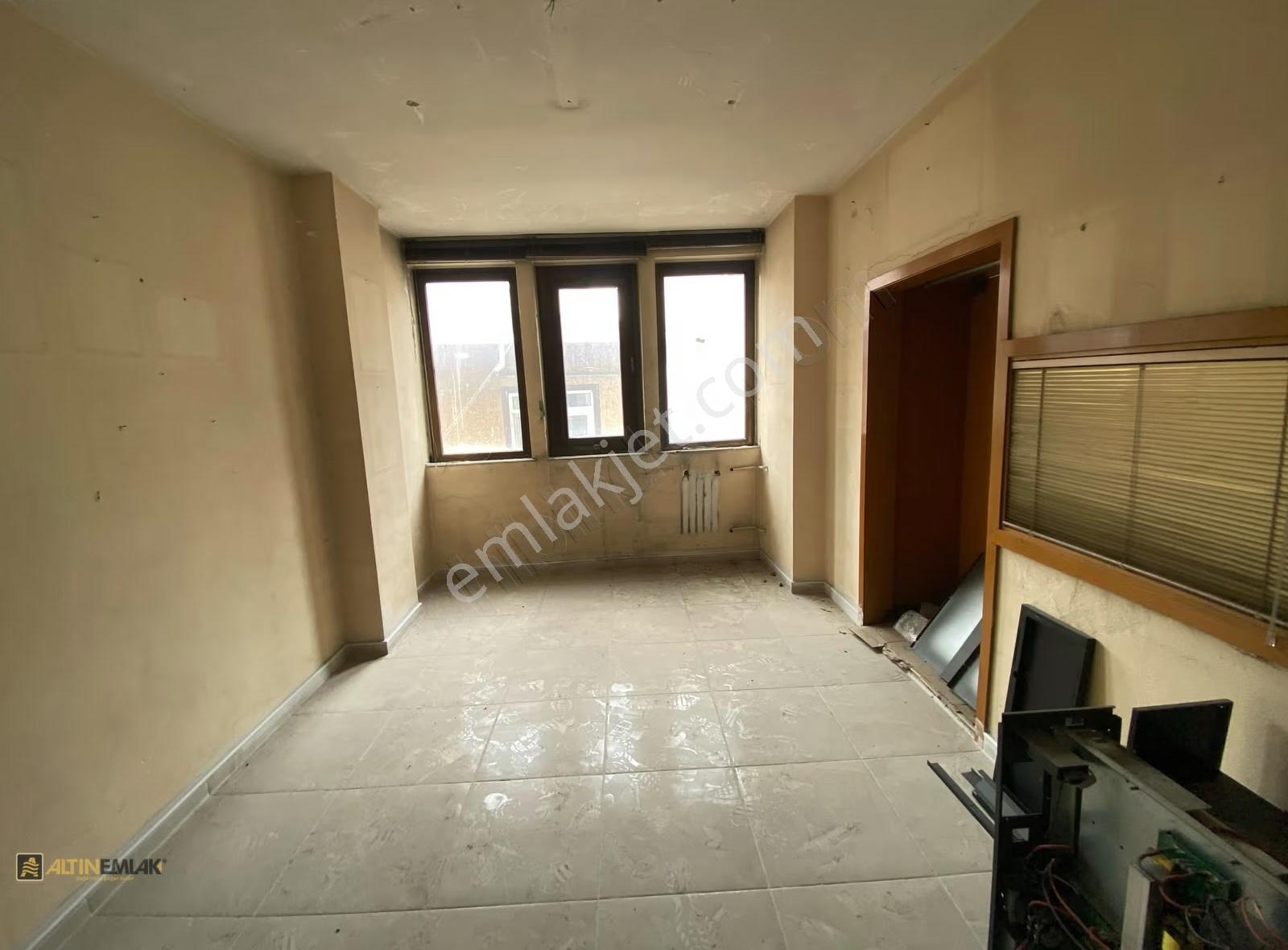 Bağcılar Meydanda 150 M2 Ofis Katı - Görsel 8