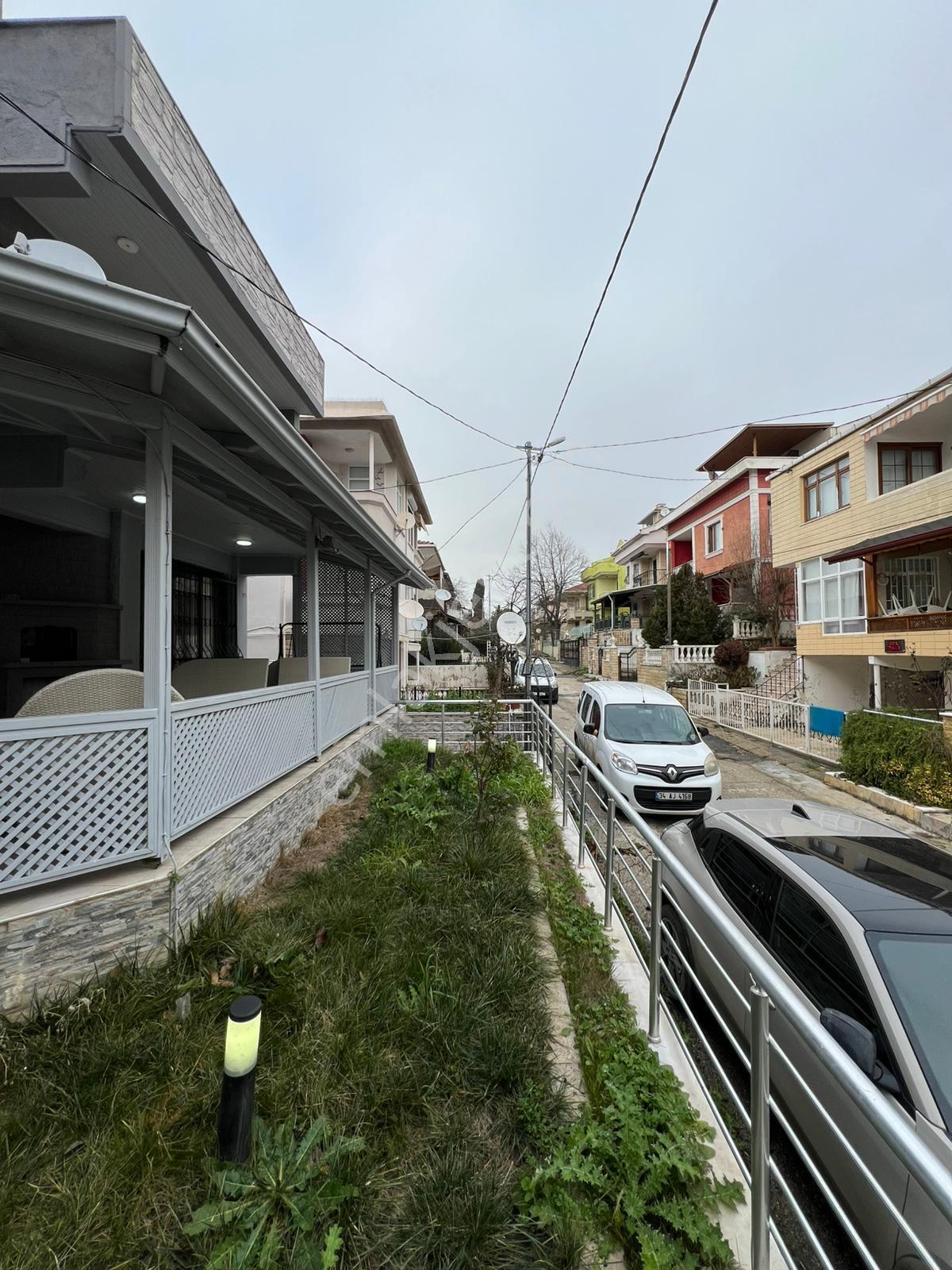 Büşra Gayrimenkulden Mavi Yelkende Satılık Yazlık Denize 40 Metre - Görsel 5