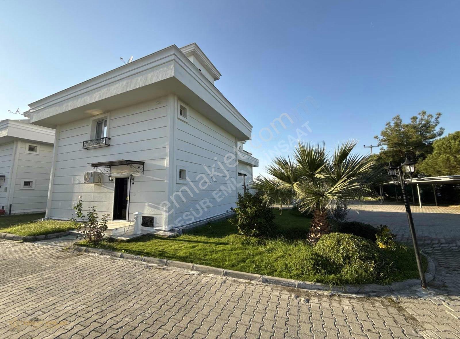 İzmir Dikili Palmiye Sitesinde Satılık 5+1 Villa - Görsel 2