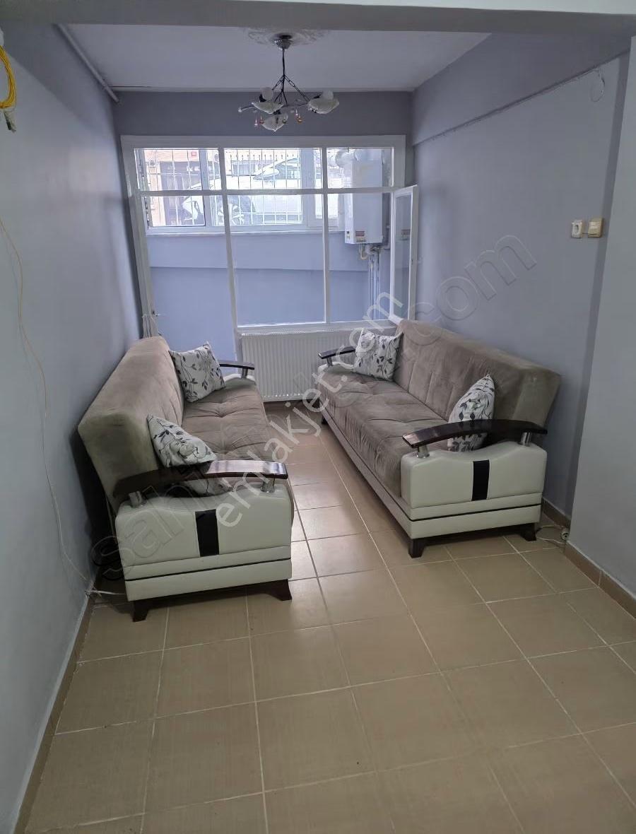 Üsküdar Merkez'de 2+1 Esyalı Icı Yenılenmıs Bahcelı Temız Daıre - Görsel 7