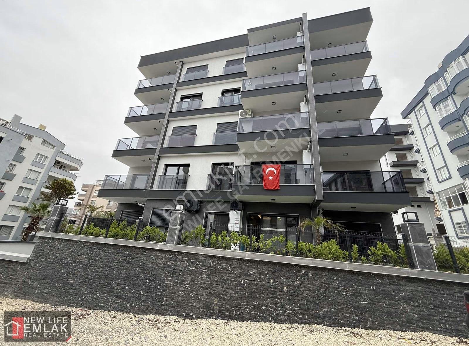 Kuşadası Yolun Deniz Tarafında Merkezi Konumlu Satılık Daire - Görsel 6