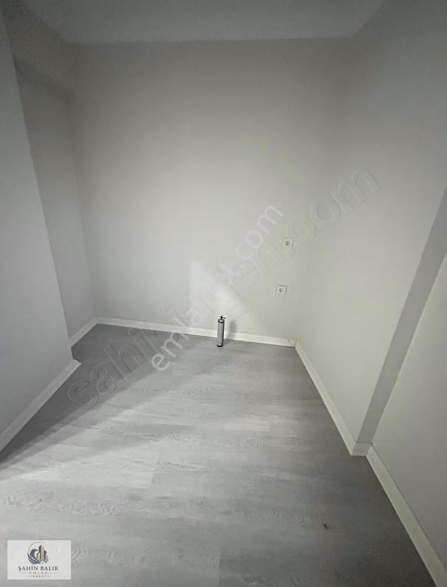 Şahin İnşaat..1+1..bahçe Katı..65m2..içi Sıfır Yapılı Ferah - Görsel 2