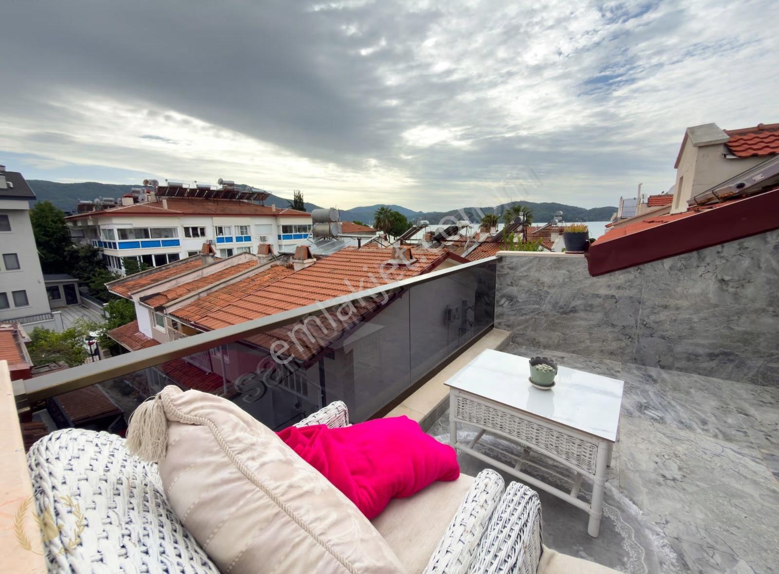 Fehiye Kordonda ,3+1 Site İçi Triplex Villa - Görsel 16