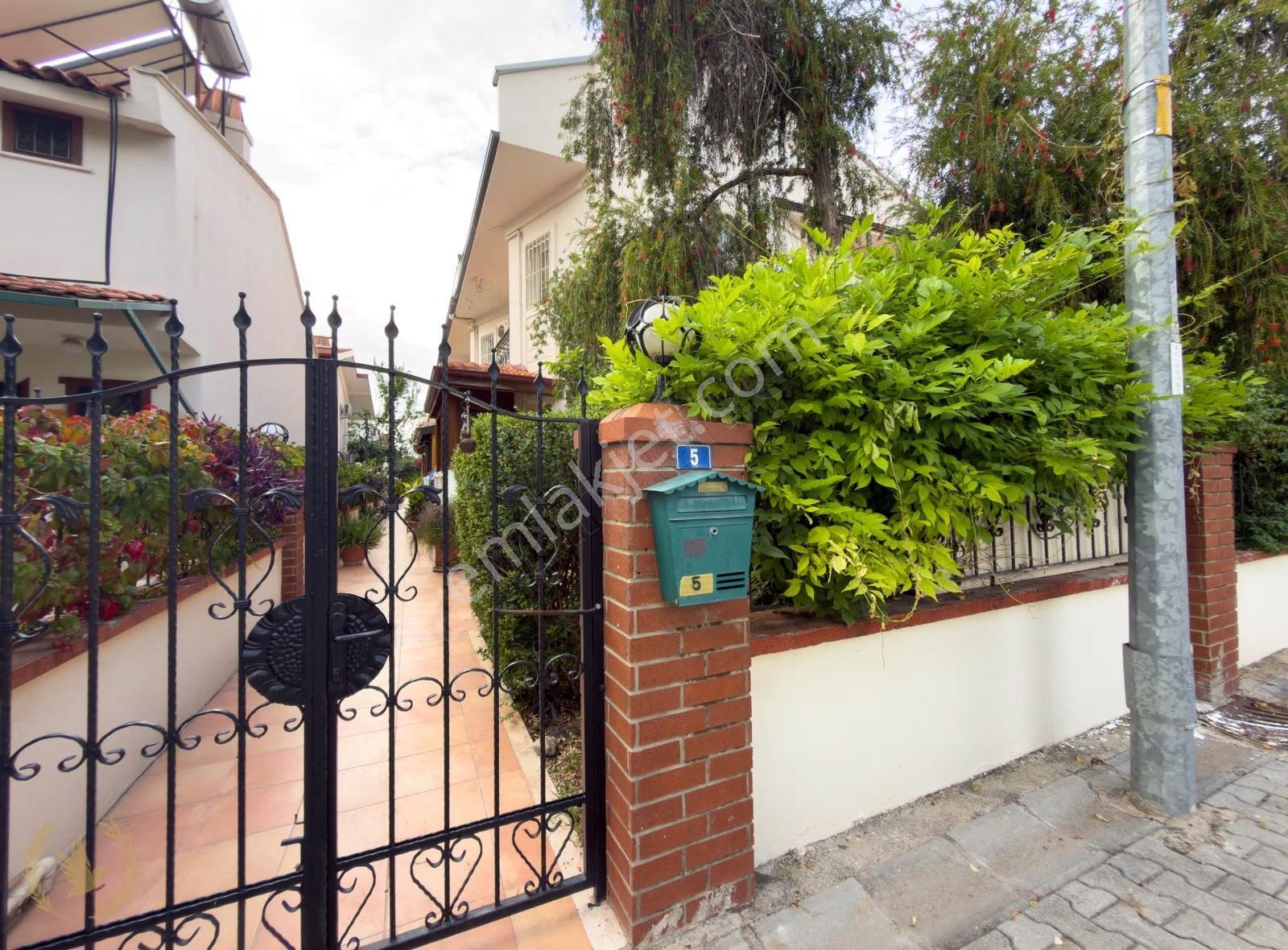 Fehiye Kordonda ,3+1 Site İçi Triplex Villa - Görsel 4