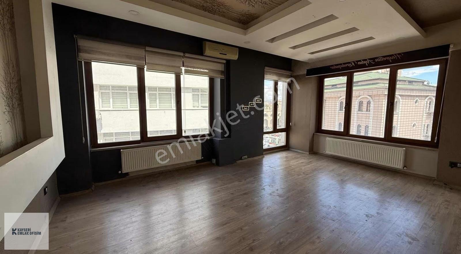 Cumhuriyet İşhanında 1+1 Full Yapılı 60 M2 Daire - Görsel 8