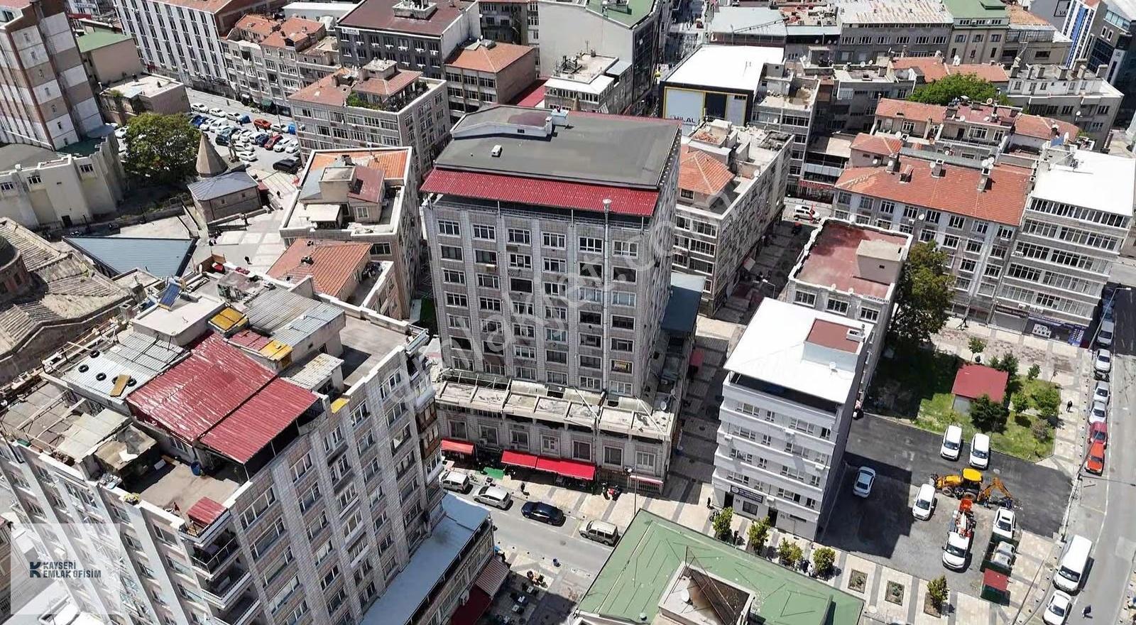 Cumhuriyet İşhanında 1+1 Full Yapılı 60 M2 Daire - Görsel 5