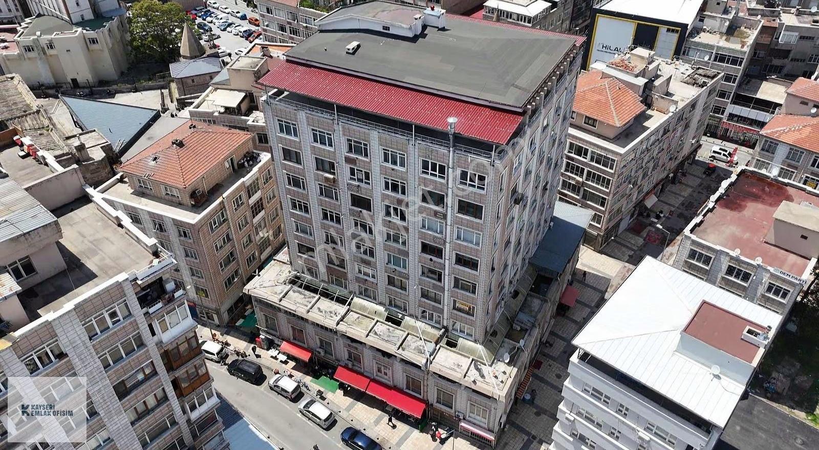 Cumhuriyet İşhanında 1+1 Full Yapılı 60 M2 Daire - Görsel 3