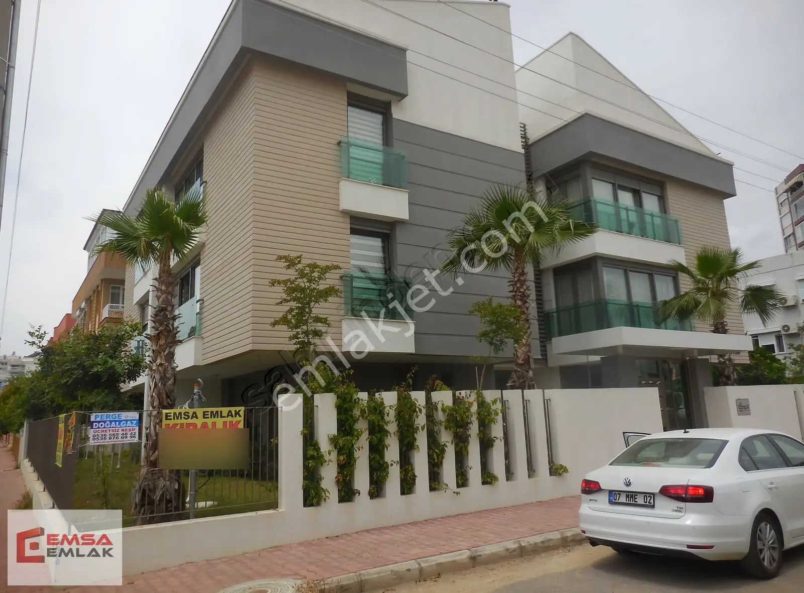 Lara Güzelobada Düdenpark Civarı Satılık 1+1 Eşyalı Lüks Daire