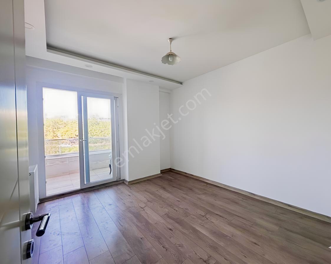 Ares'ten Üniversite Hast. Karşısı Doğalgaz Kombili 2+1 Kiralık - Görsel 2