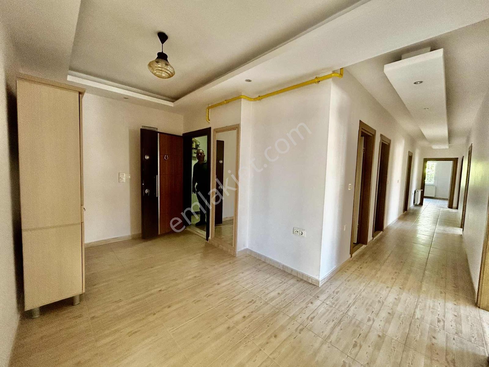 Ares Gruptan Batıkent'te 240 M2 Ultra Geniş Kiralık - Görsel 29