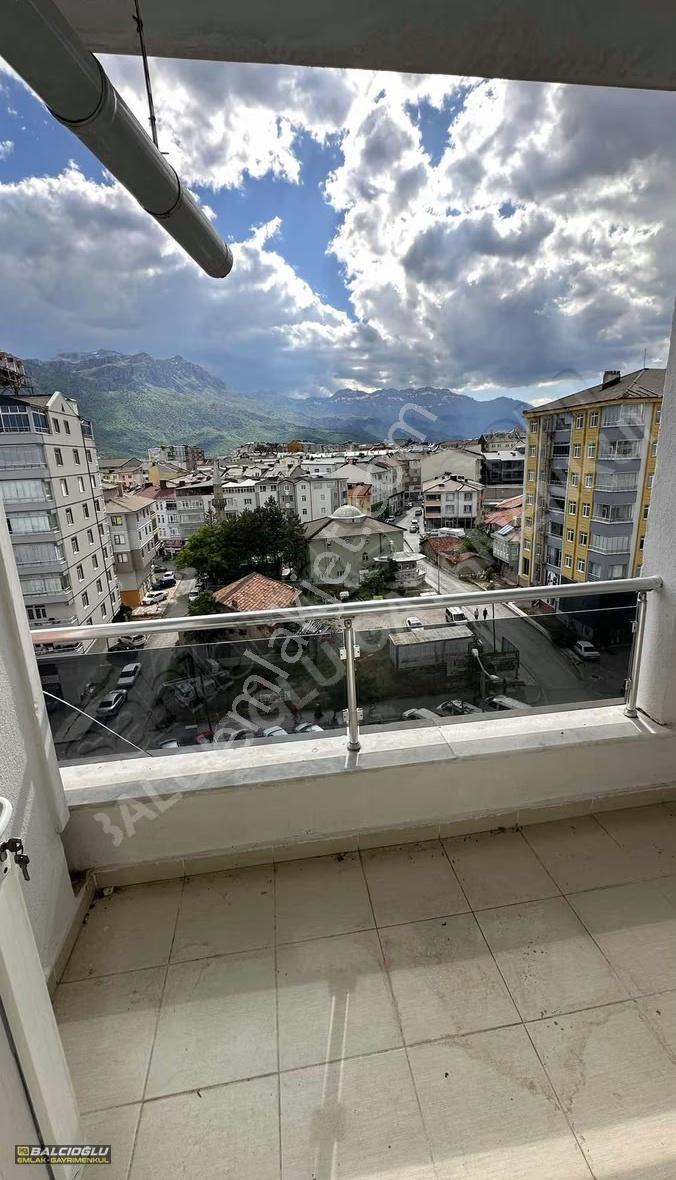 Balcıoğlu Emlaktan Çarşı Merkezde 3+1 Kiralık Daire - Görsel 11