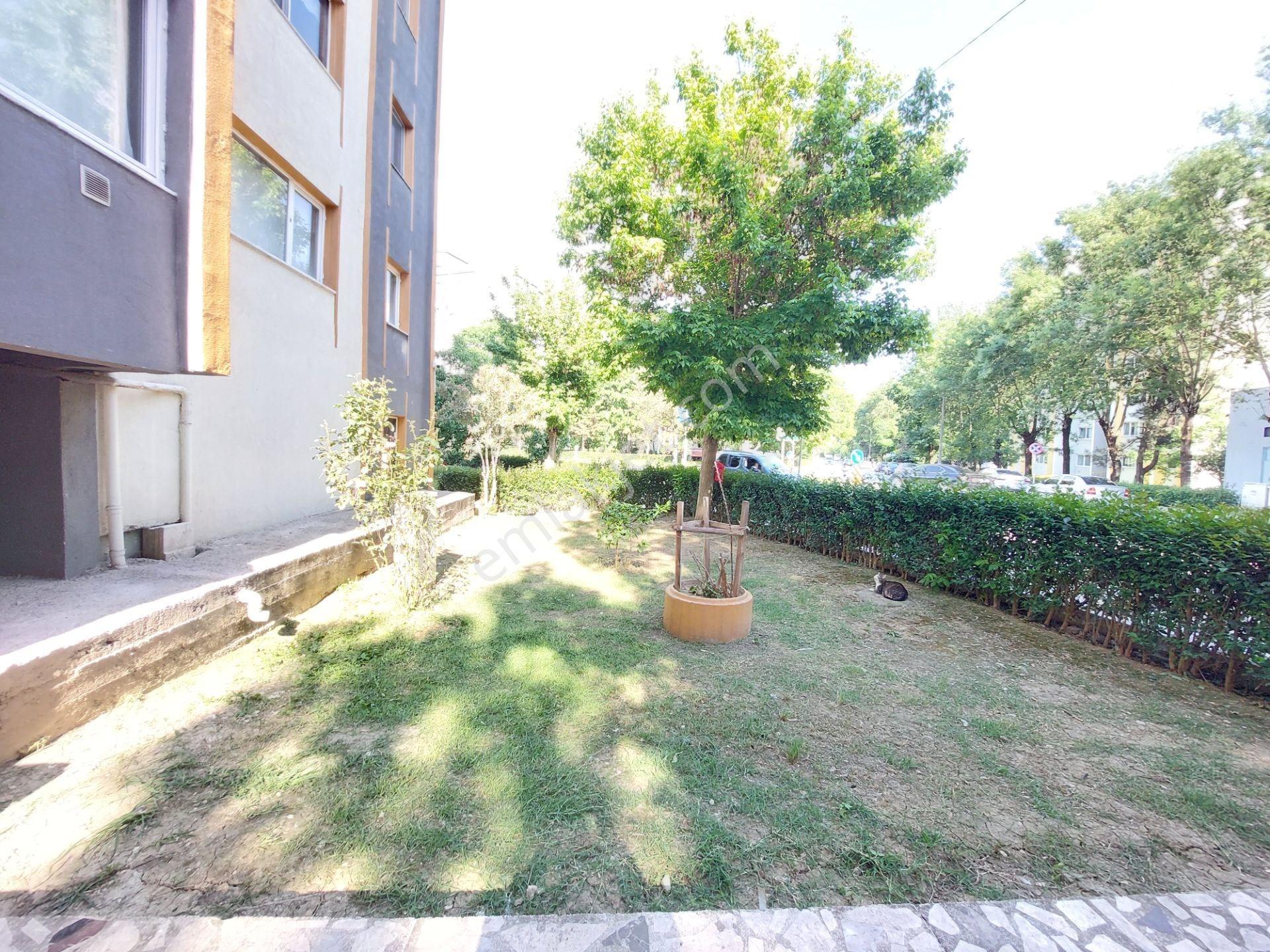 Altın Emlak’ Tan Yahya Kaptan’da Ara Kat Geniş 2,5+1 Yapılı Kiralık Daire - Görsel 35