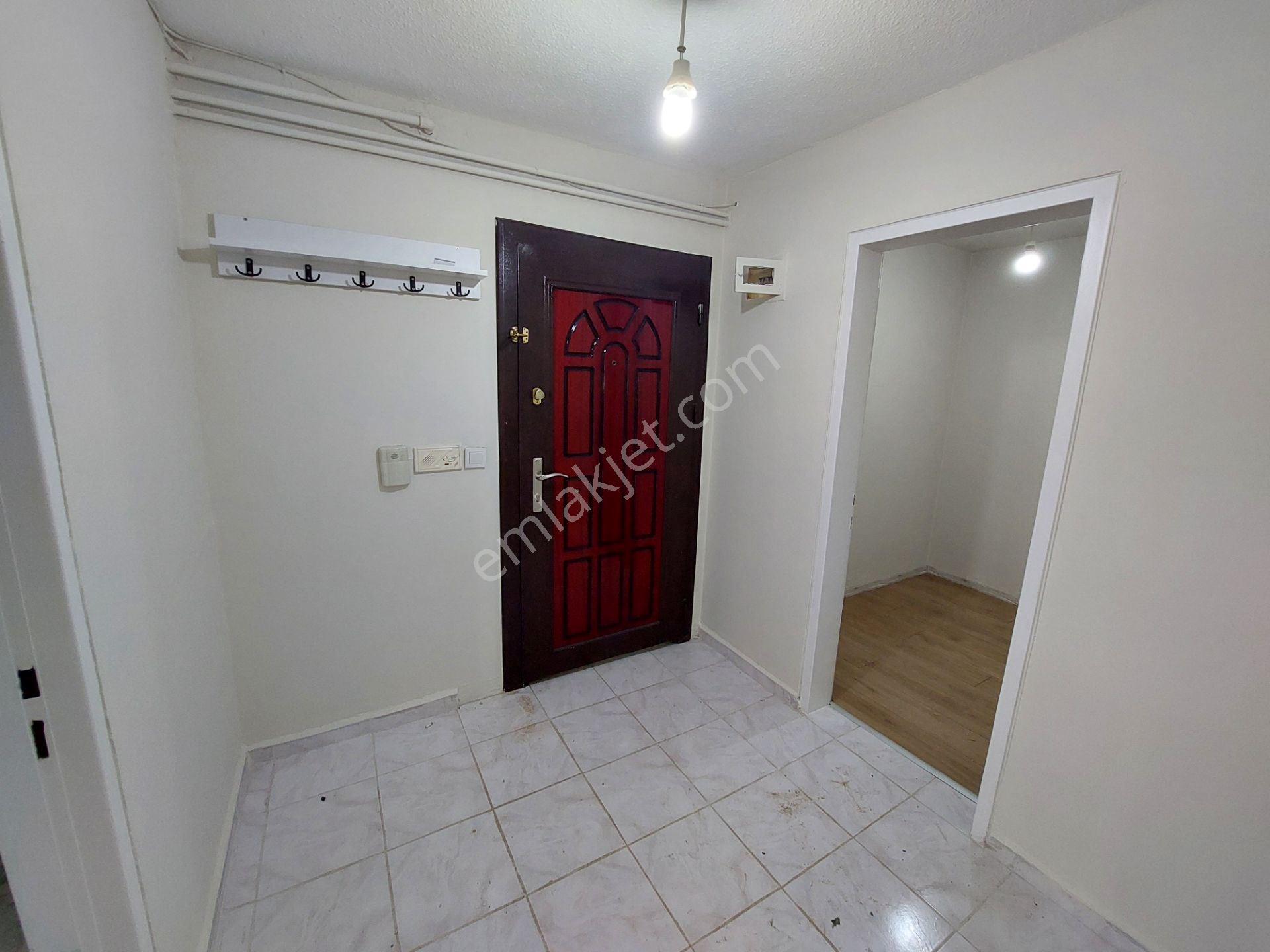 Altın Emlak’ Tan Yahya Kaptan’da Ara Kat Geniş 2,5+1 Yapılı Kiralık Daire - Görsel 6