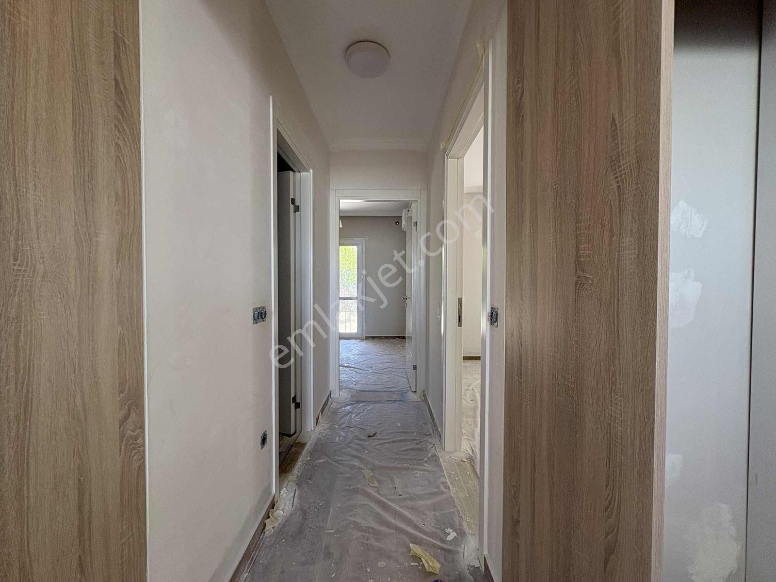 Ortakent'te Tamamen Yenilenmiş 2+1 Bahçe Katı Daire - Görsel 13