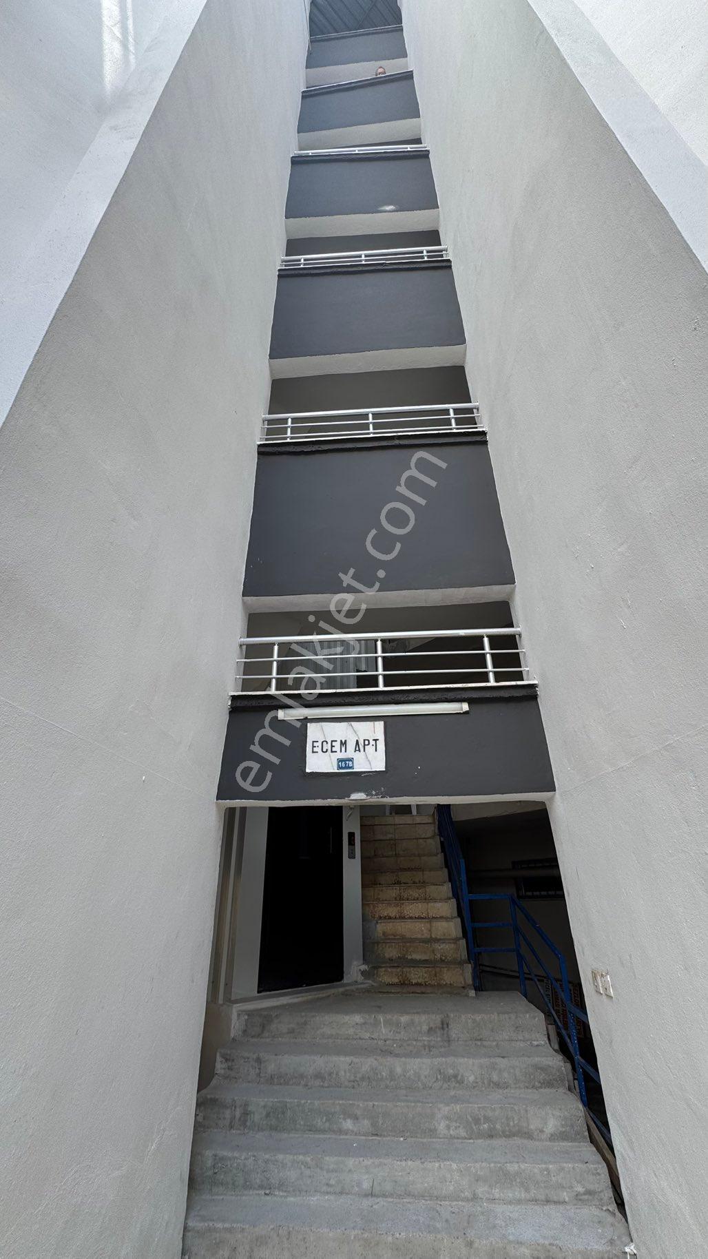 Denize Sıfır Eşyalı İçi Yenilenmiş 1+1 Yazlık - Görsel 11